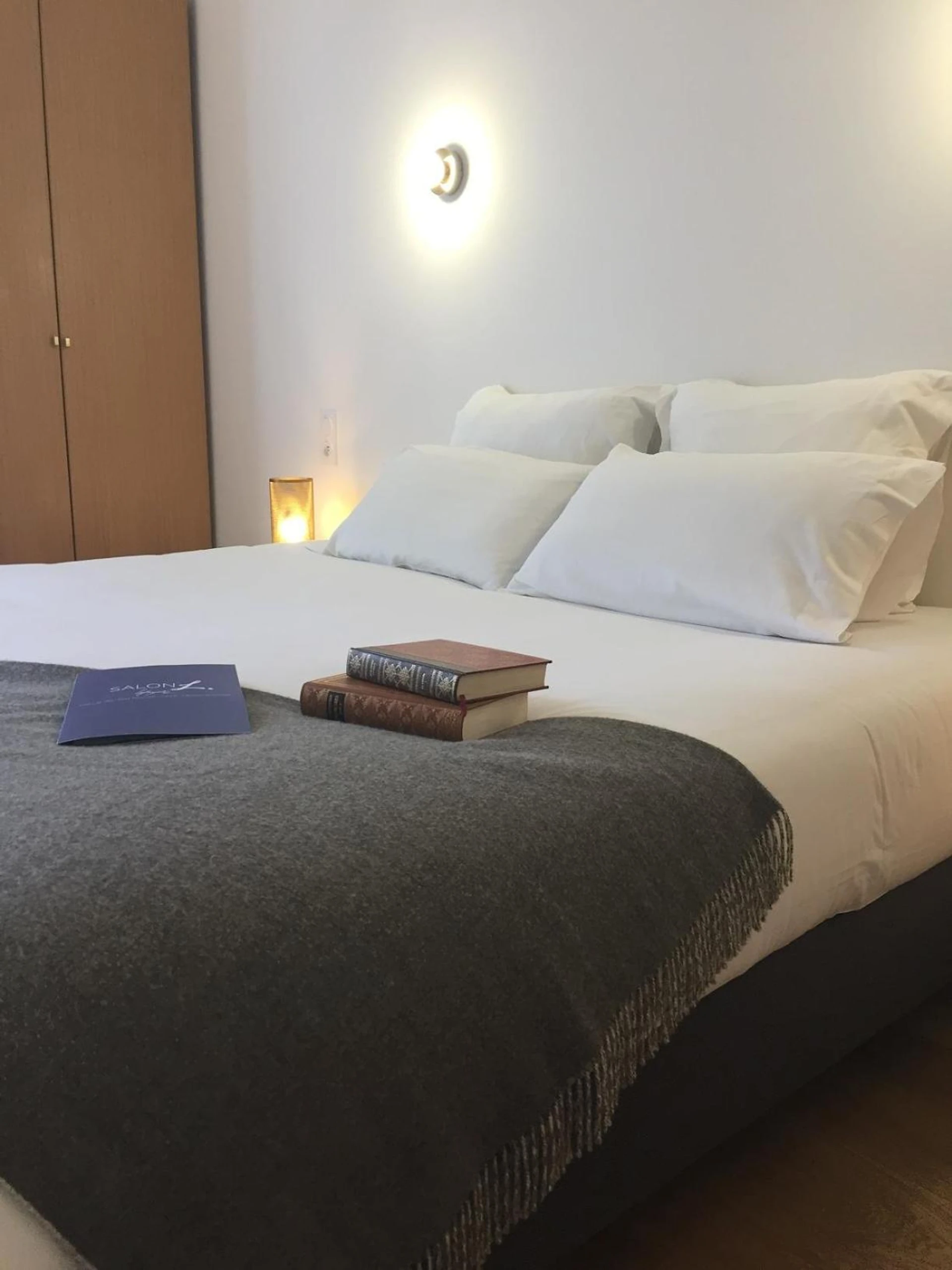 Chambre disponible pour un séminaire d'entreprise à Grand Hôtel de la Poste - Saint-Jean-de-Luz