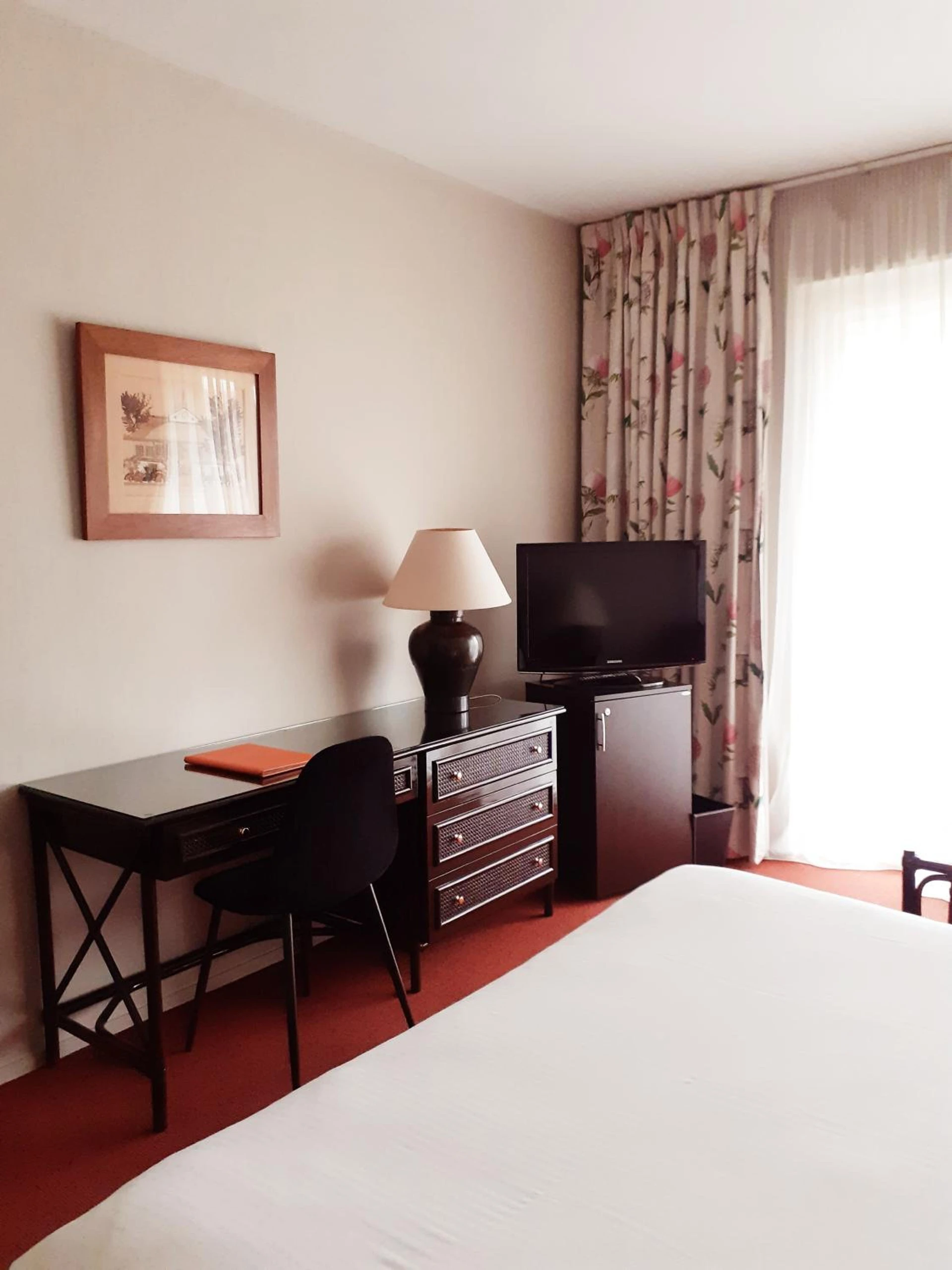 Chambre disponible pour un séminaire d'entreprise à Grand Hôtel de Solesmes - Teritoria - Tours
