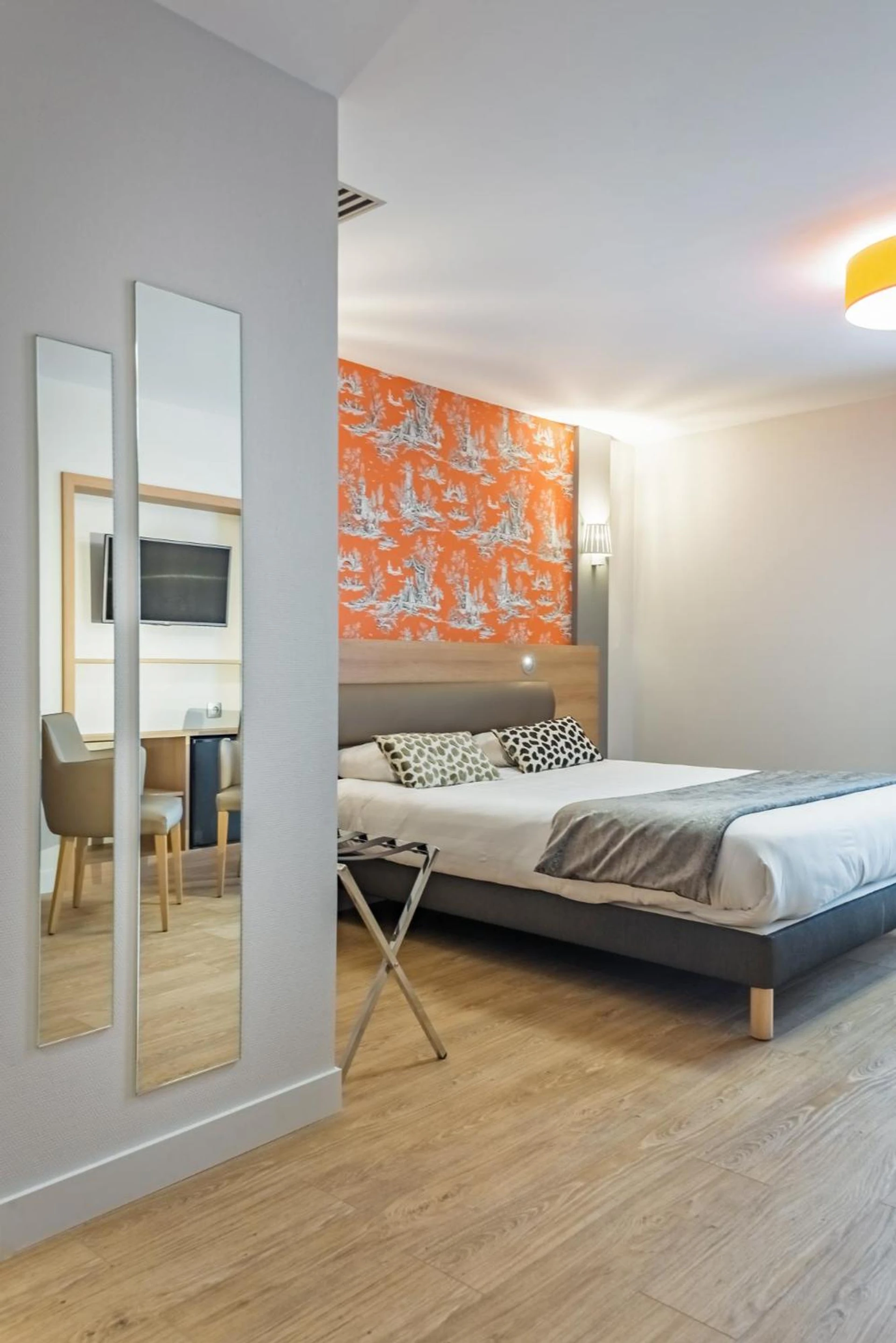 Chambre disponible pour un séminaire d'entreprise à Logis Grand Hôtel Des Bains - Salins-les-Bains