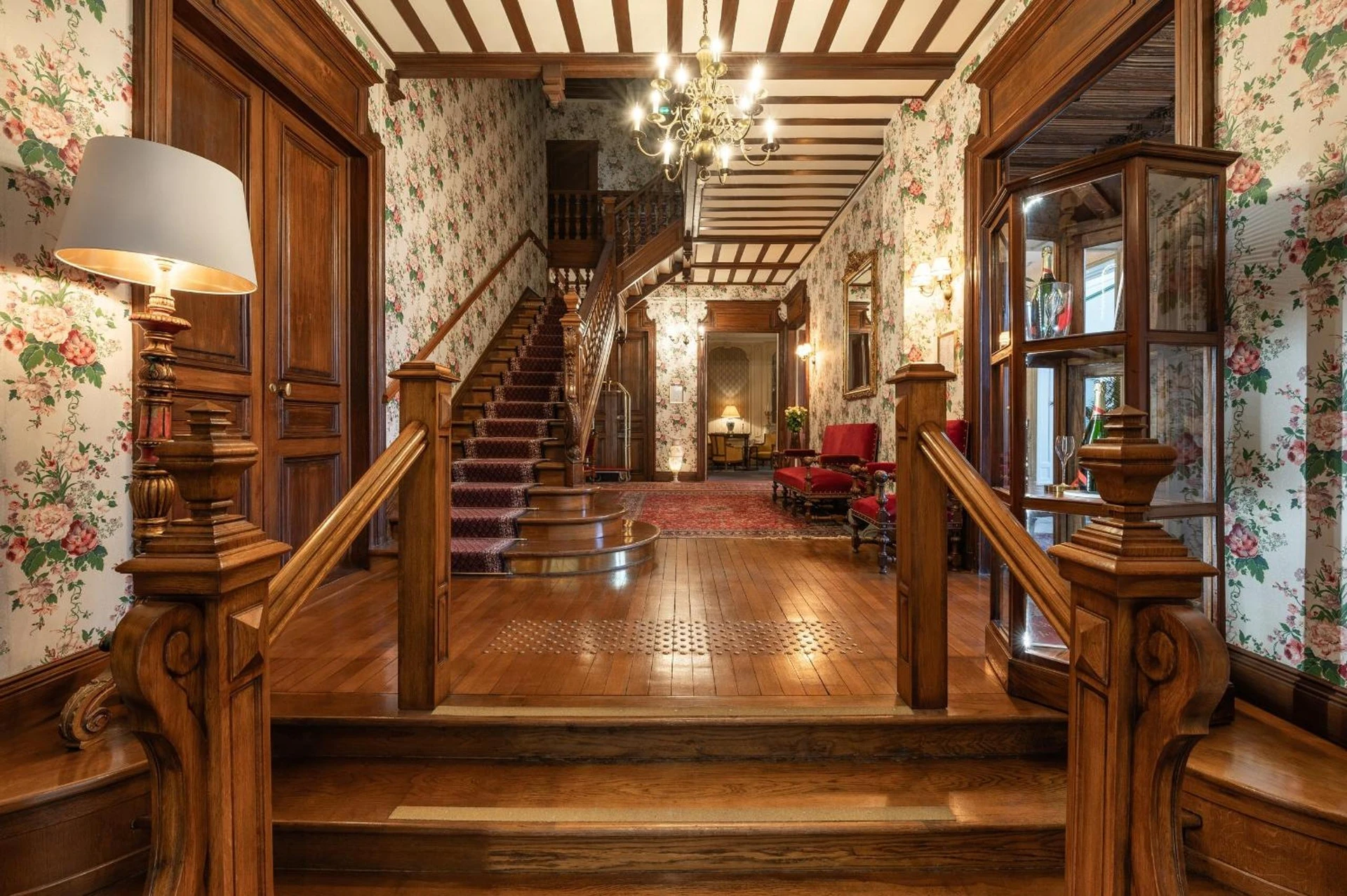 Chambre à Grand Hôtel Des Templiers, Piscine & Spa - Organiser un séminaire d'entreprise à Reims