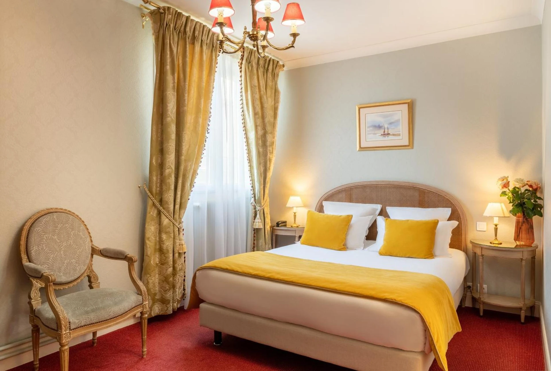 Chambre disponible pour un séminaire d'entreprise à Grand Hôtel Des Templiers, Piscine & Spa - Reims