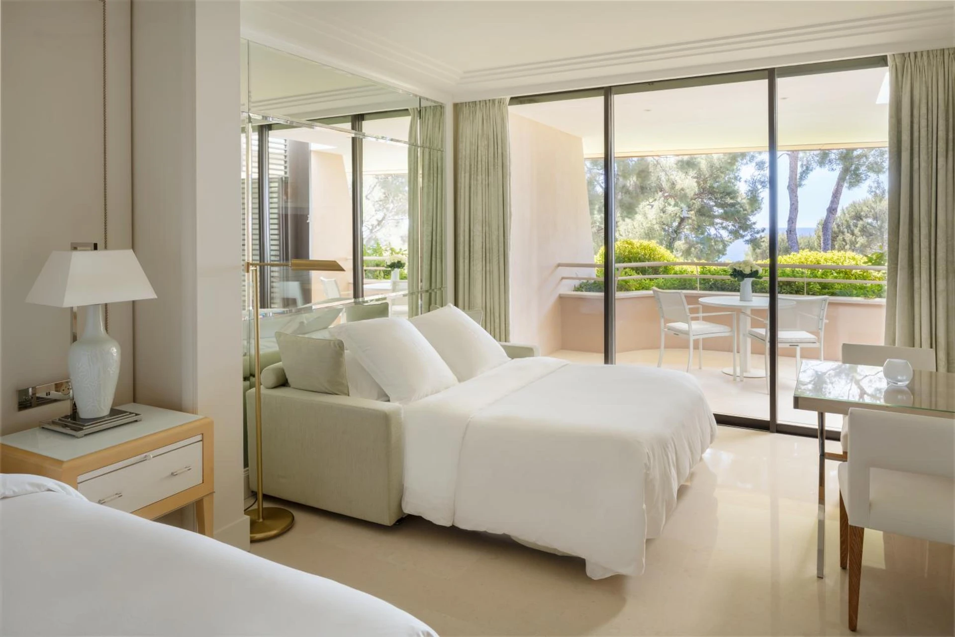 Chambre disponible pour un séminaire d'entreprise à Grand-Hôtel du Cap-Ferrat, A Four Seasons Hotel - Saint-Jean-Cap-Ferrat