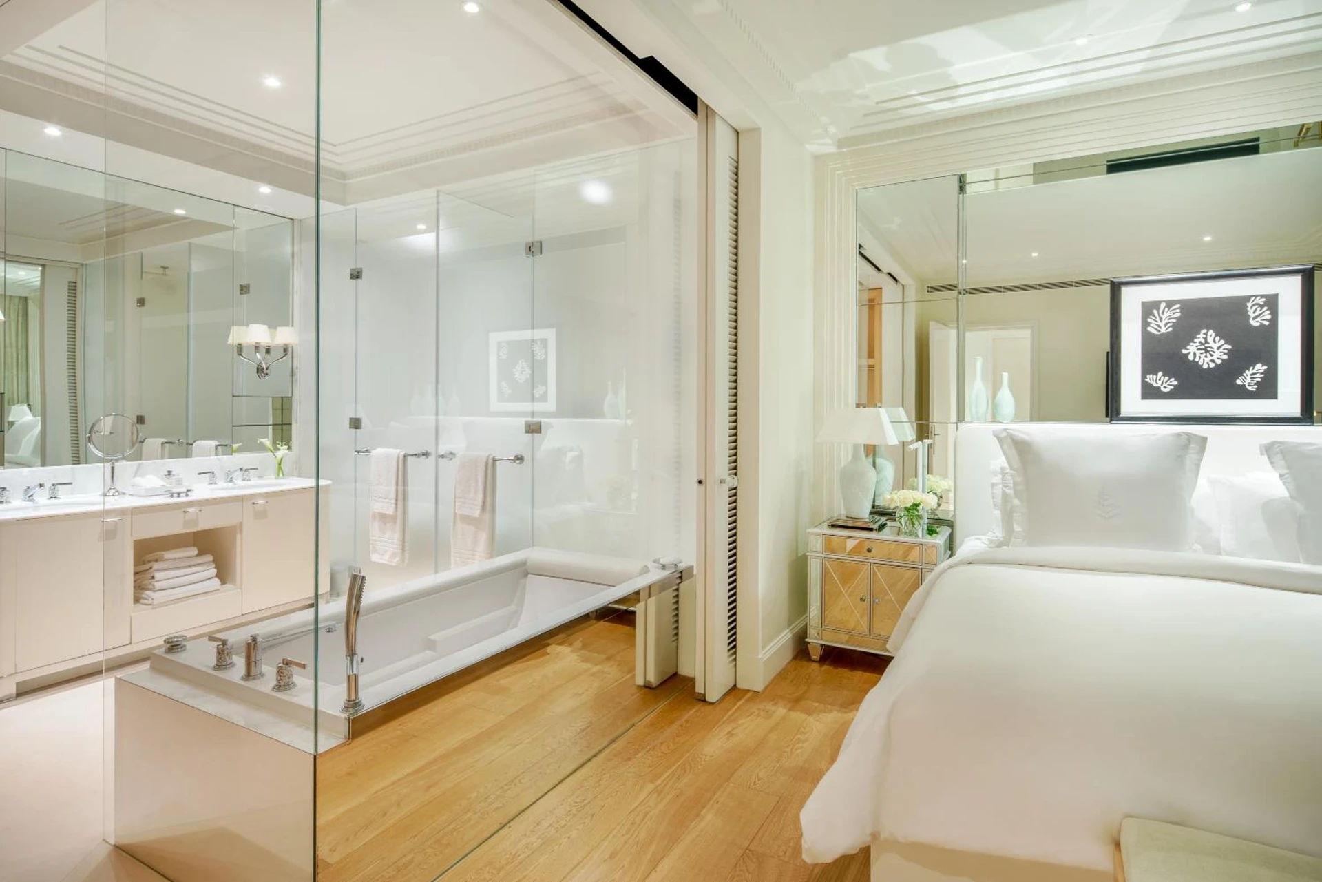 Magnifique chambre pour un séminaire d'entreprise à Grand-Hôtel du Cap-Ferrat, A Four Seasons Hotel - Saint-Jean-Cap-Ferrat
