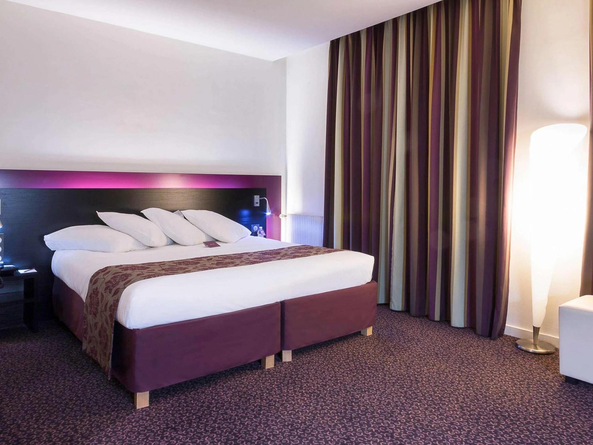 Chambre disponible pour un séminaire d'entreprise à Mercure Lille Roubaix Grand Hôtel - Roubaix
