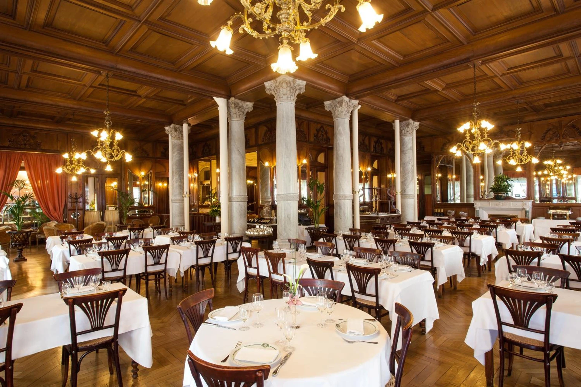 Organiser un séminaire d'entreprise : Grand Hôtel Moderne à lourdes
