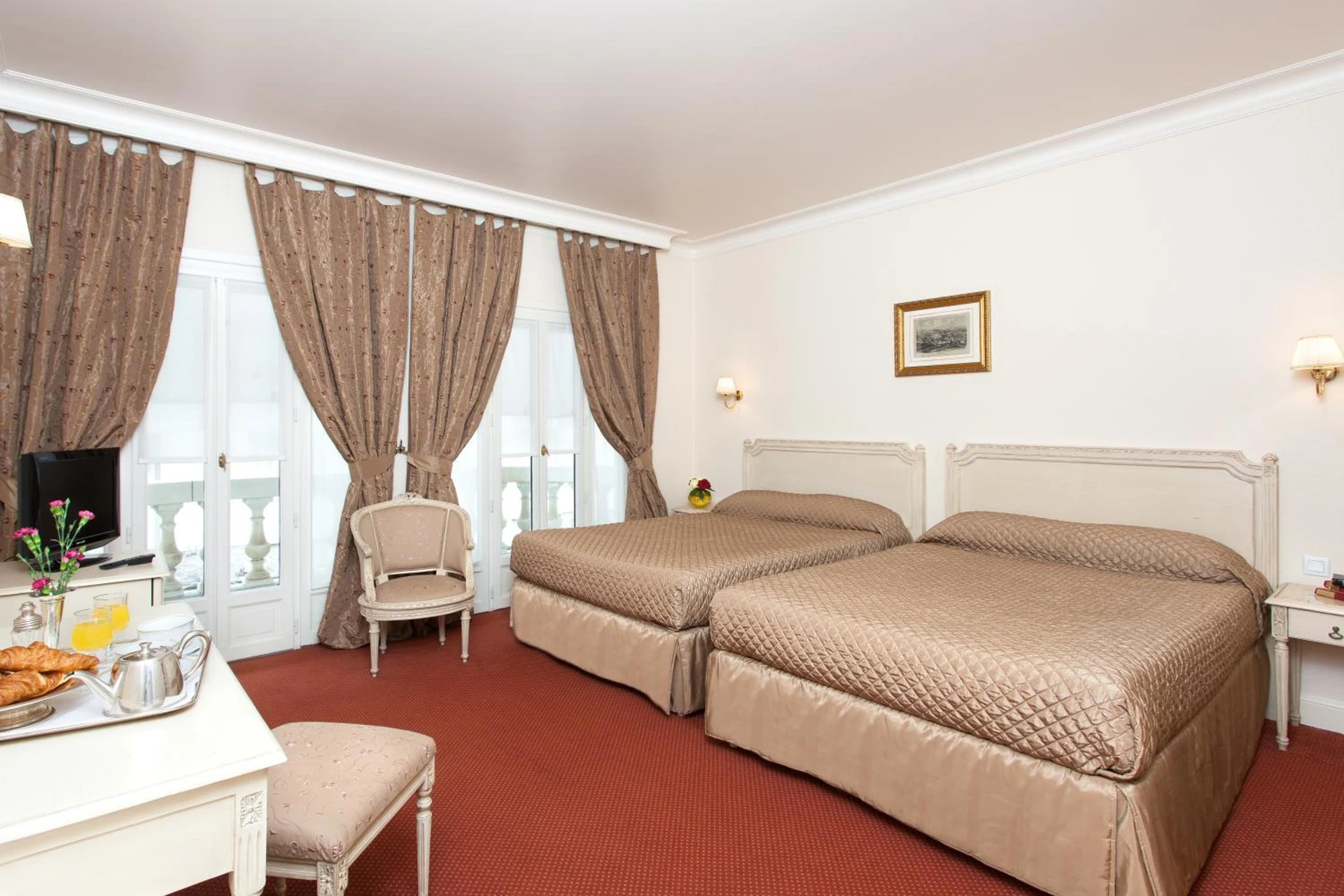 Chambre disponible pour un séminaire d'entreprise à Grand Hôtel Moderne - Lourdes