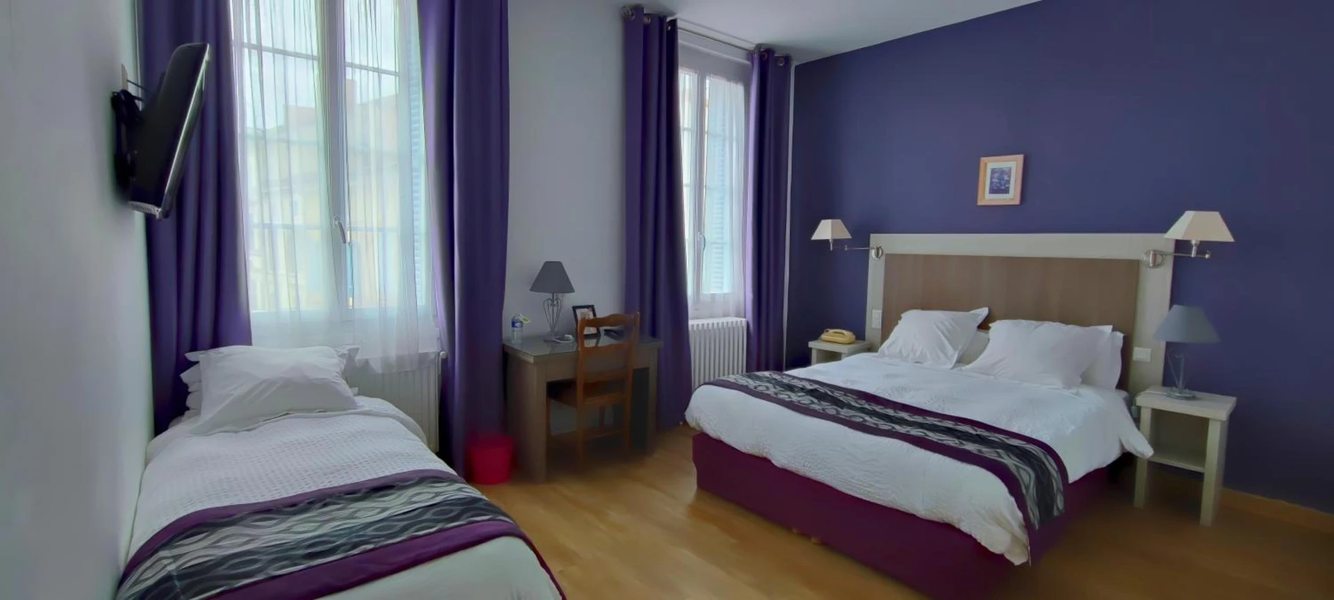 Chambre disponible pour un séminaire d'entreprise à Logis Grand Hotel Pelisson - Propriano