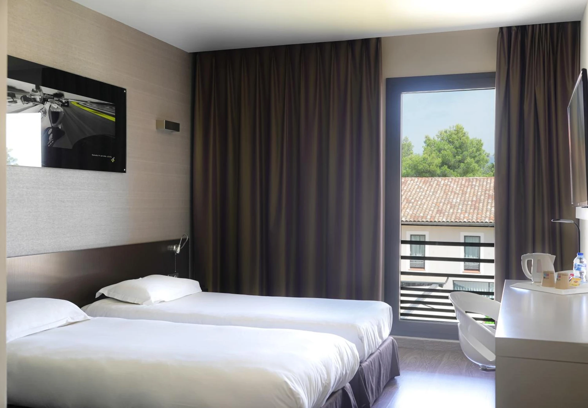 Chambre disponible pour un séminaire d'entreprise à Grand Prix Hôtel & Restaurant - Le Castellet