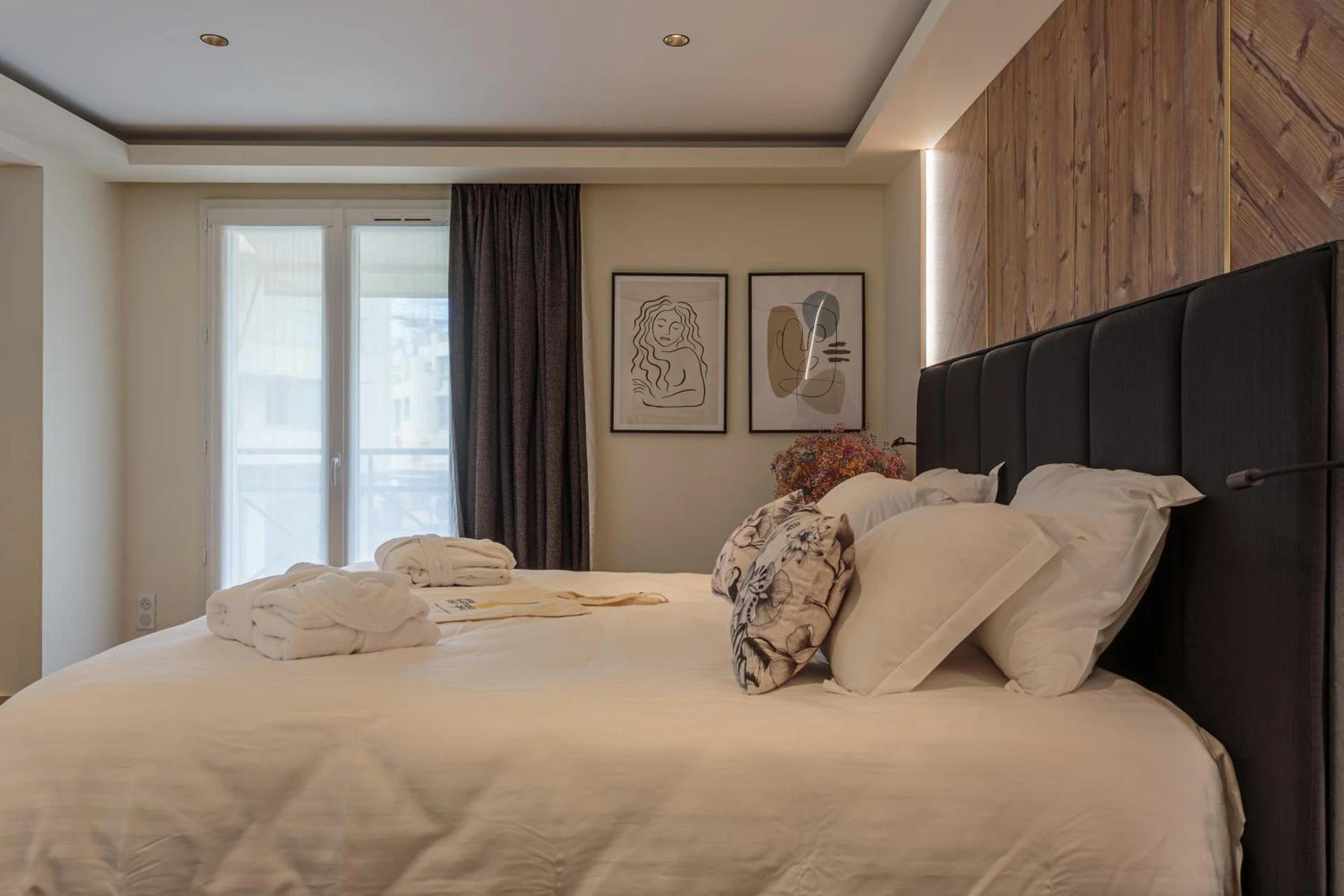 Chambre disponible pour un séminaire d'entreprise à Grand Tonic Hotel & SPA NUXE - Biarritz