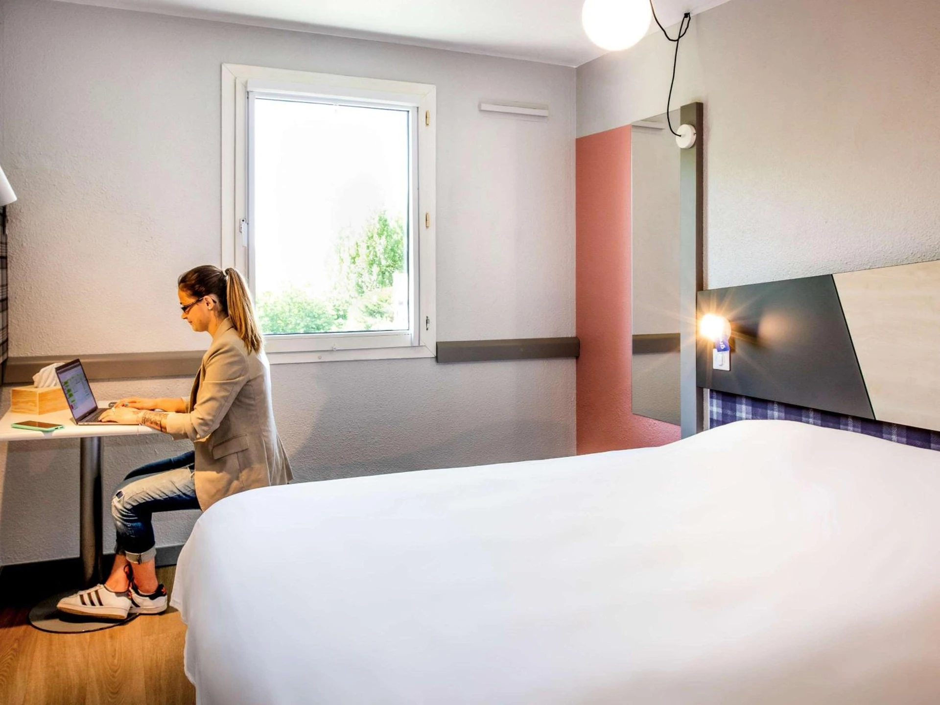 Chambre disponible pour un séminaire d'entreprise à greet hôtel Annecy Cran-Gevrier - Annecy