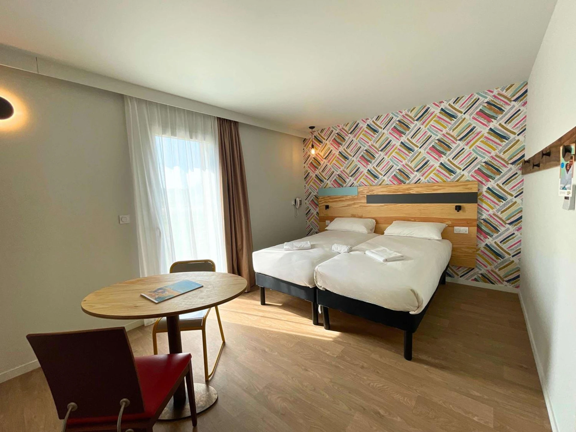 Chambre disponible pour un séminaire d'entreprise à greet hotel Castets Coeur des Landes - Castets