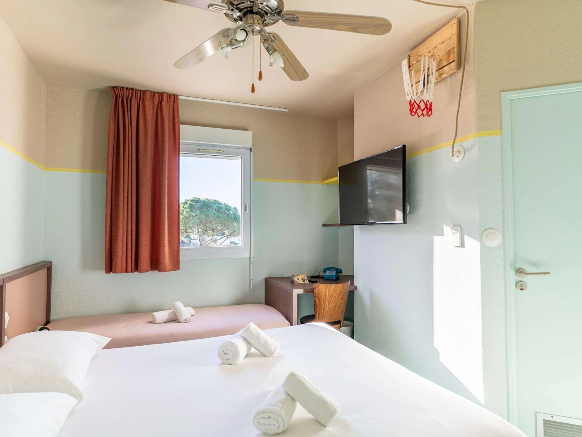 Chambre disponible pour un séminaire d'entreprise à greet hôtel Pont du Gard - Route d'Avignon - Estézargues