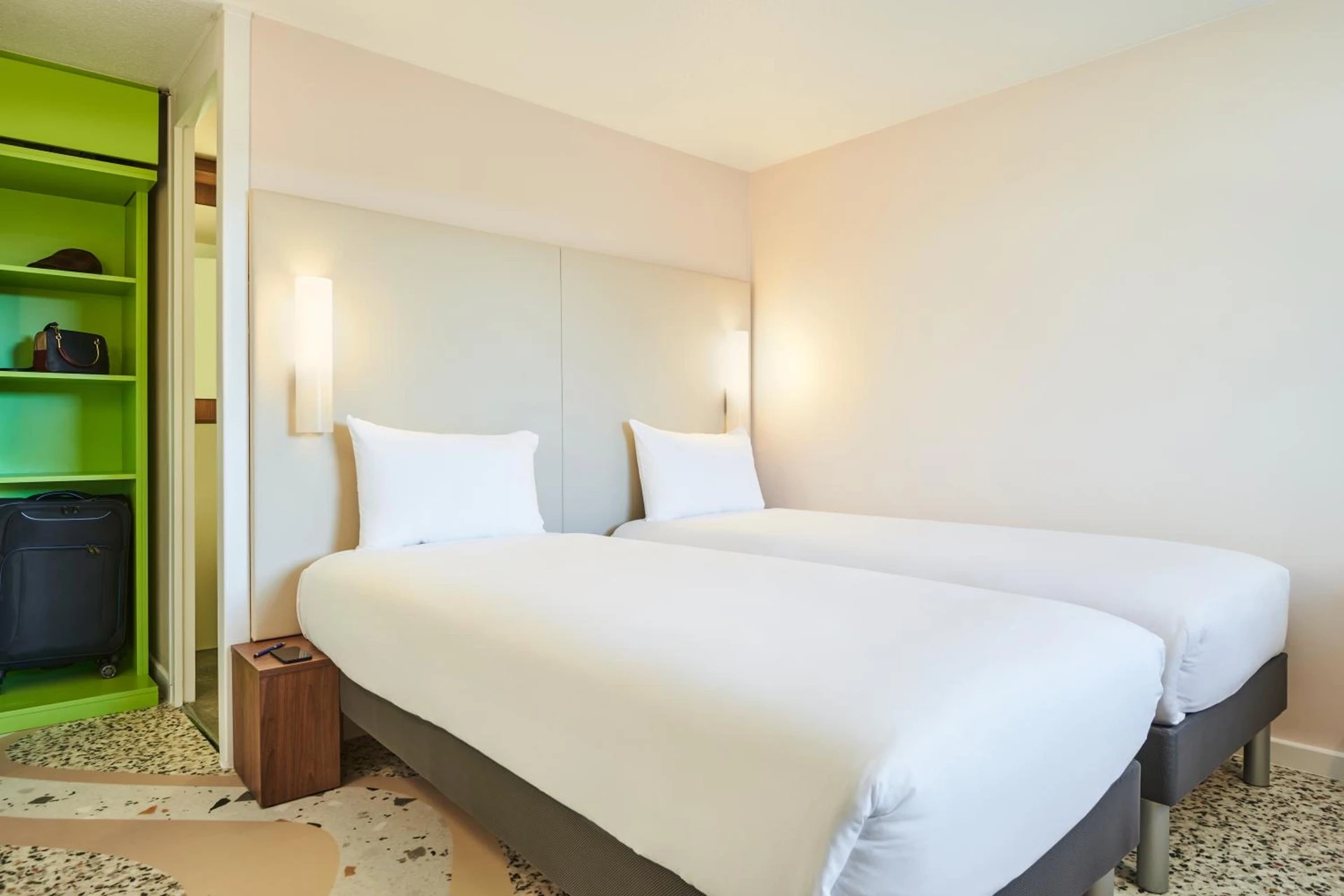 Chambre disponible pour un séminaire d'entreprise à Greet Hotel Versailles - Voisins Le Bretonneux - Paris