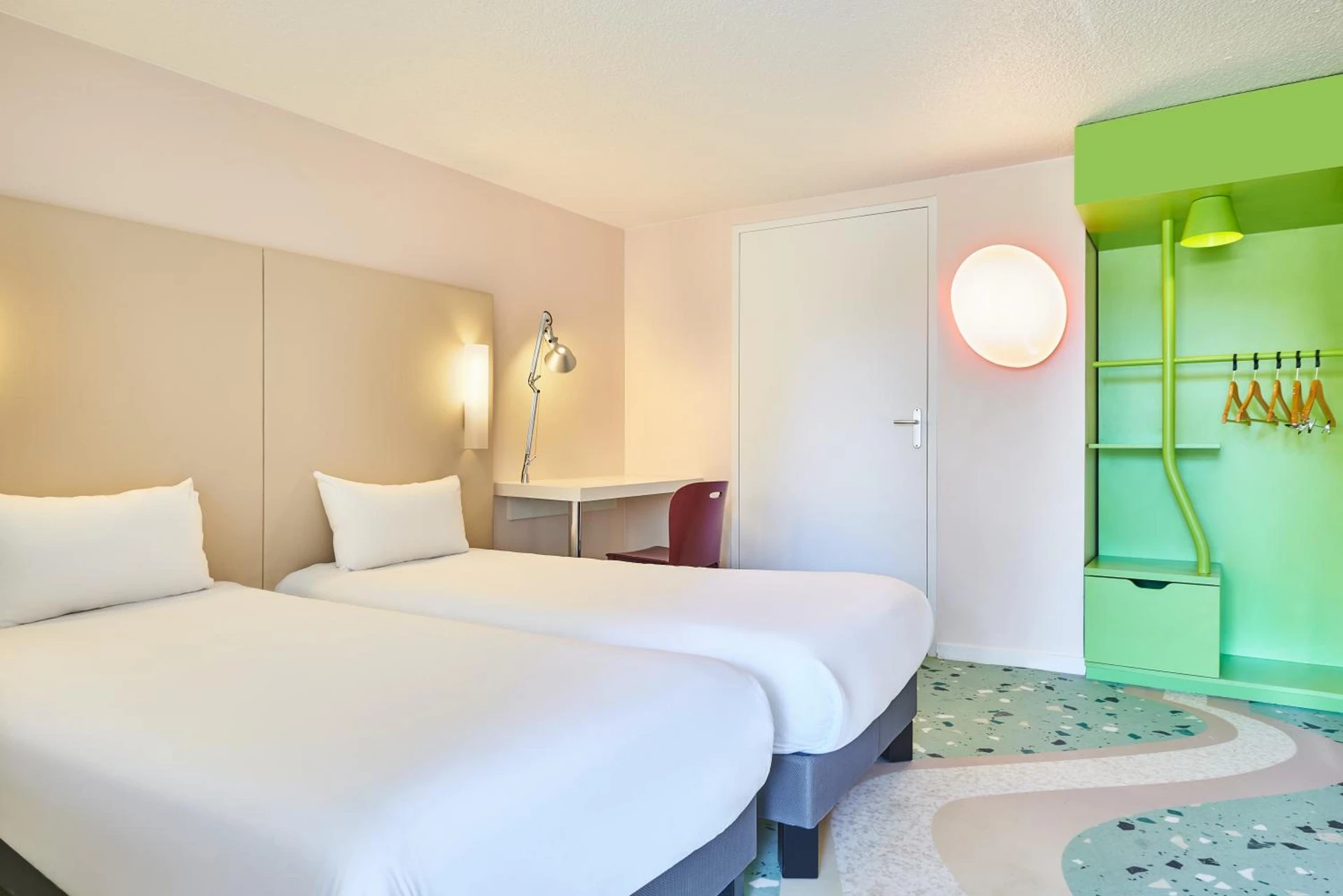 Magnifique chambre pour un séminaire d'entreprise à Greet Hotel Versailles - Voisins Le Bretonneux - Paris