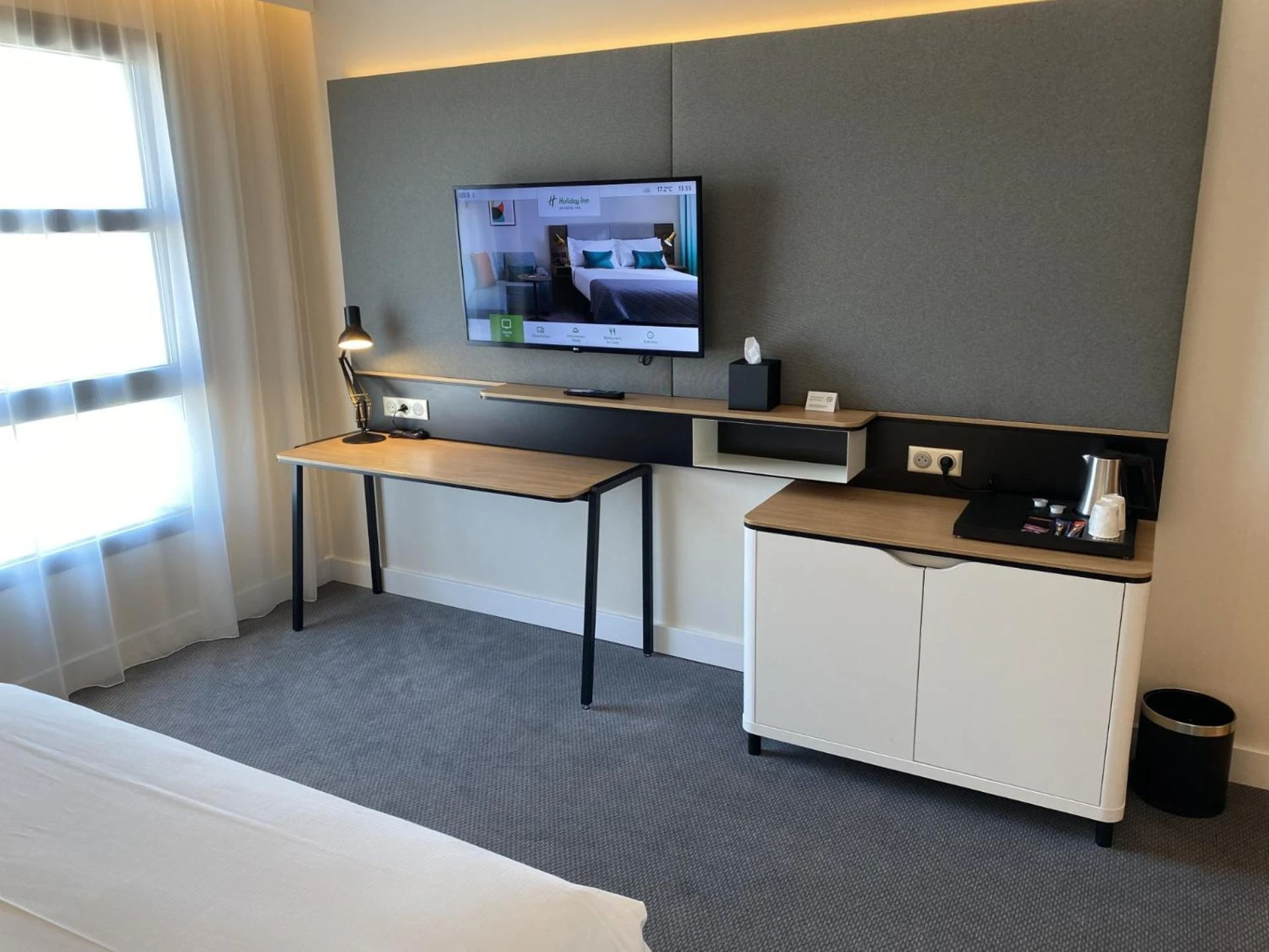 Ambiance de travail pour séminaire d'entreprise à Holiday Inn Dijon Sud - Longvic by IHG - La Verrière