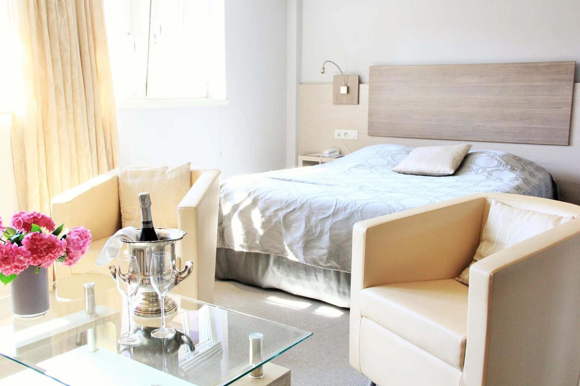 Chambre disponible pour un séminaire d'entreprise à Hostellerie au Cygne - Wissembourg