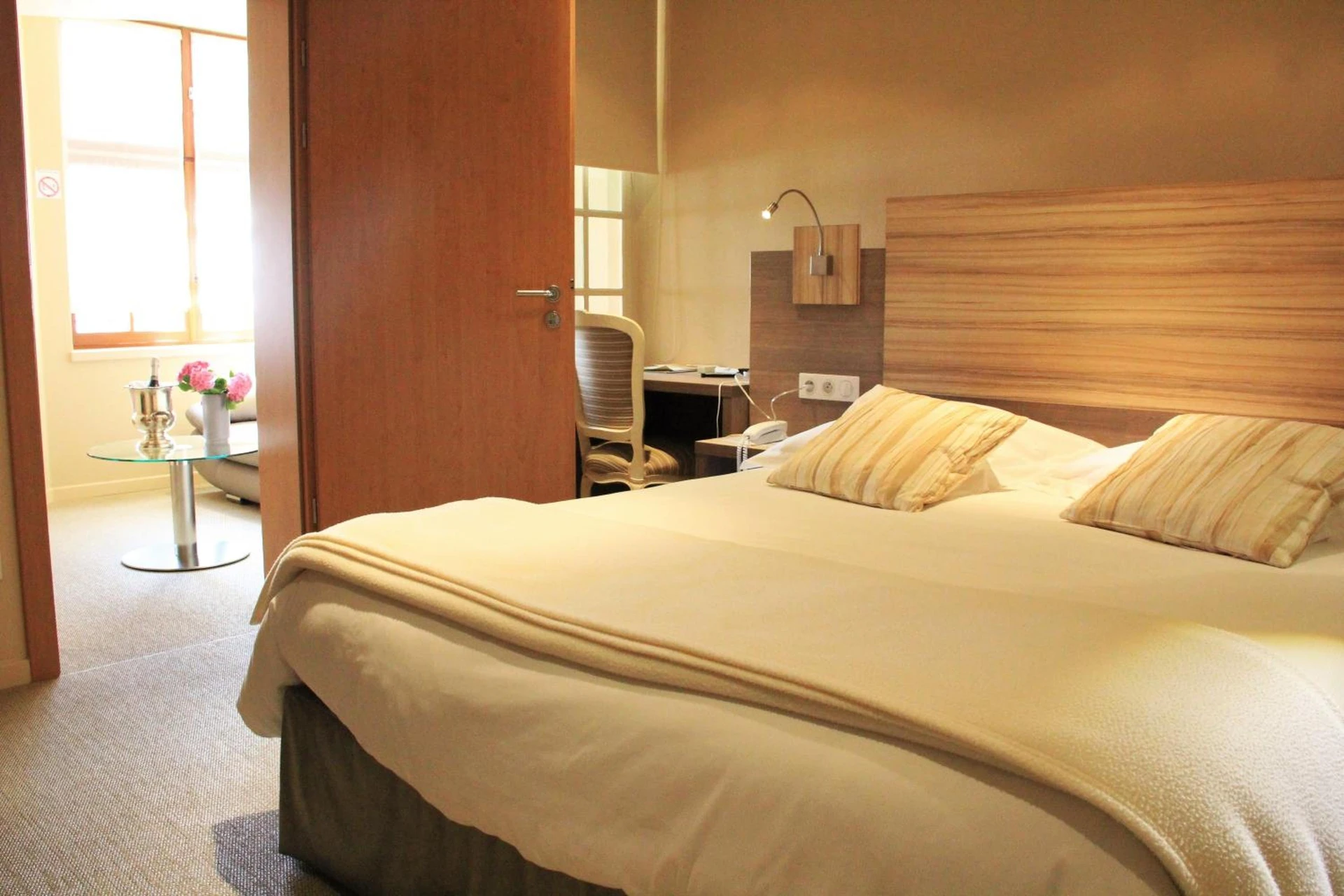 Magnifique chambre pour un séminaire d'entreprise à Hostellerie au Cygne - Wissembourg
