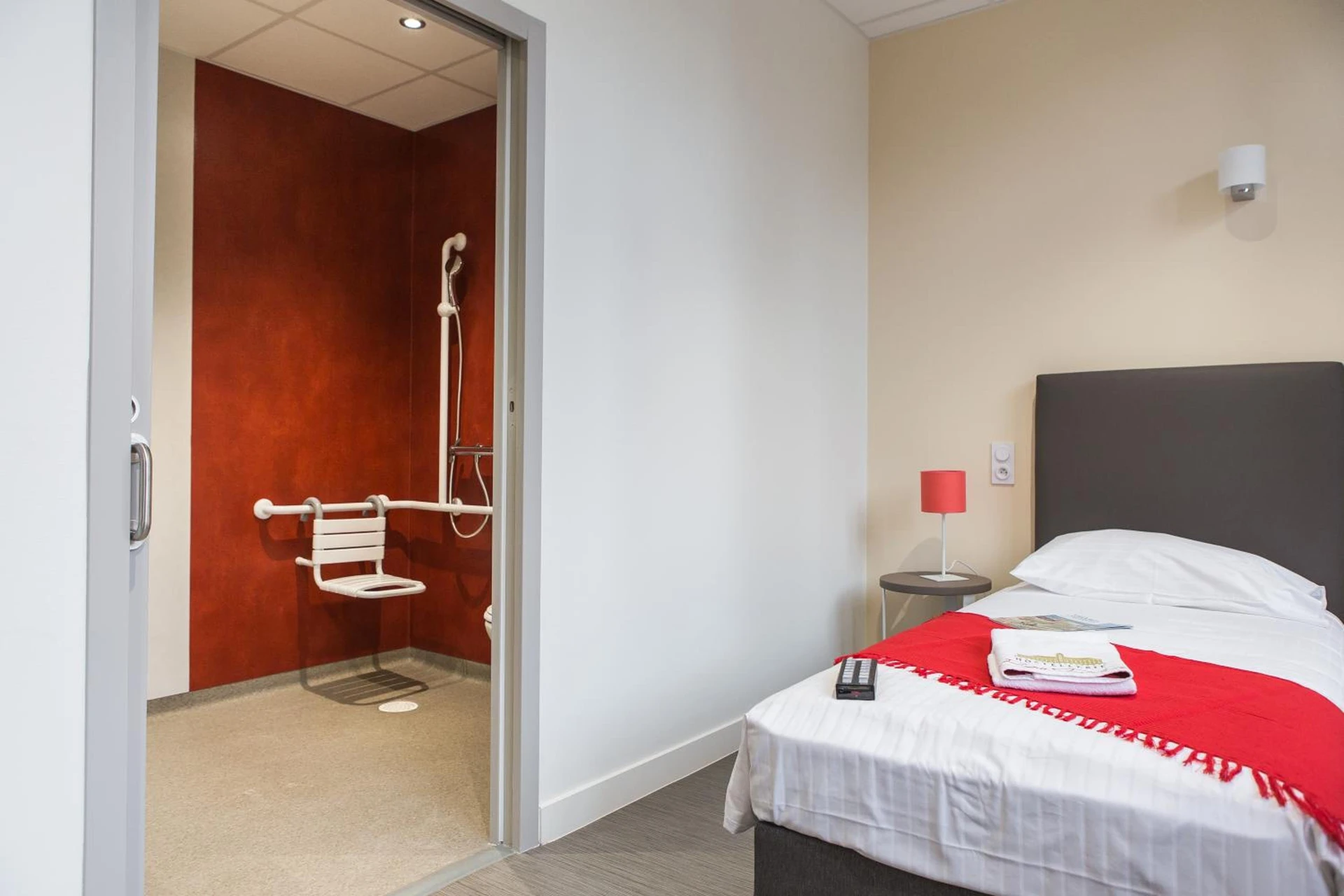 Chambre disponible pour un séminaire d'entreprise à Hostellerie Bon Pasteur - Angers