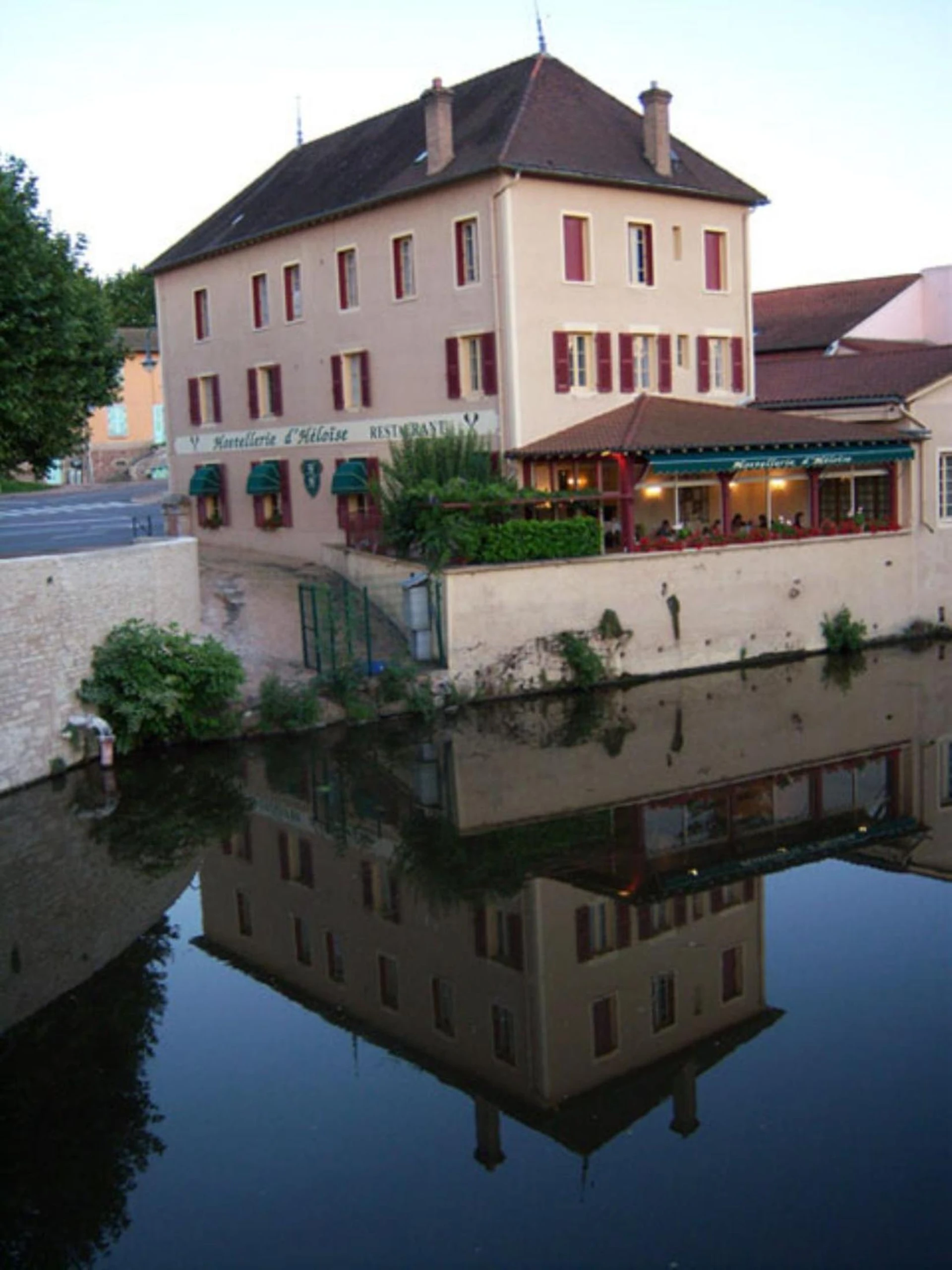 Chambre à Hostellerie d'Héloïse - Organiser un séminaire d'entreprise à Cluny