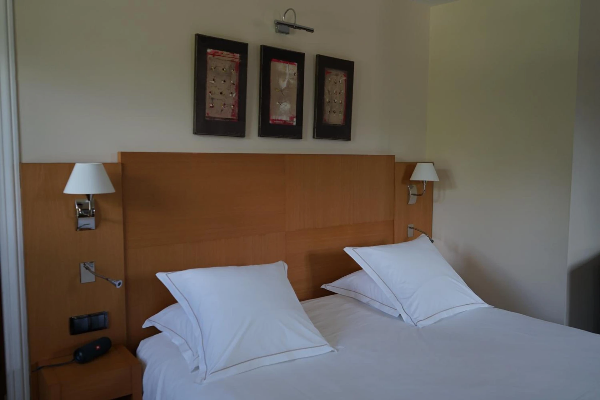 Magnifique chambre pour un séminaire d'entreprise à Hostellerie De Levernois - Levernois