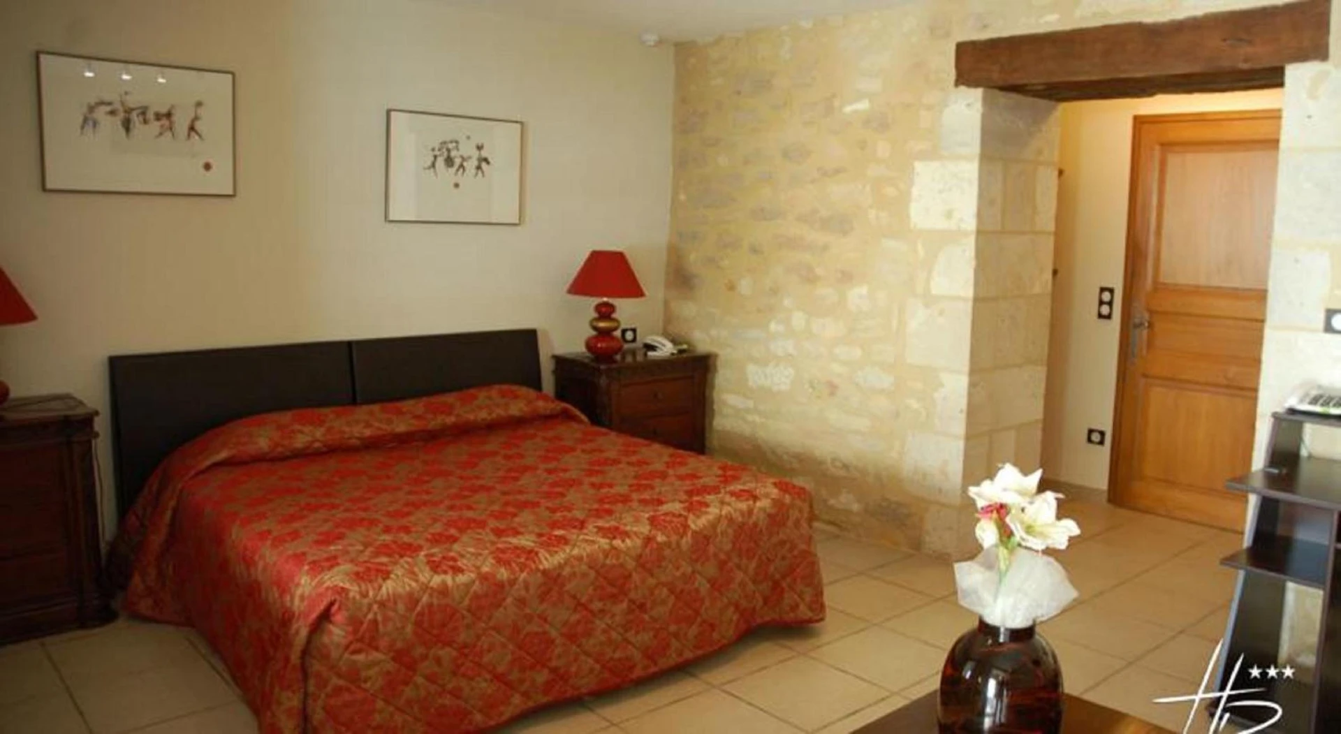 Chambre disponible pour un séminaire d'entreprise à Logis Hostellerie des Ducs - Duras