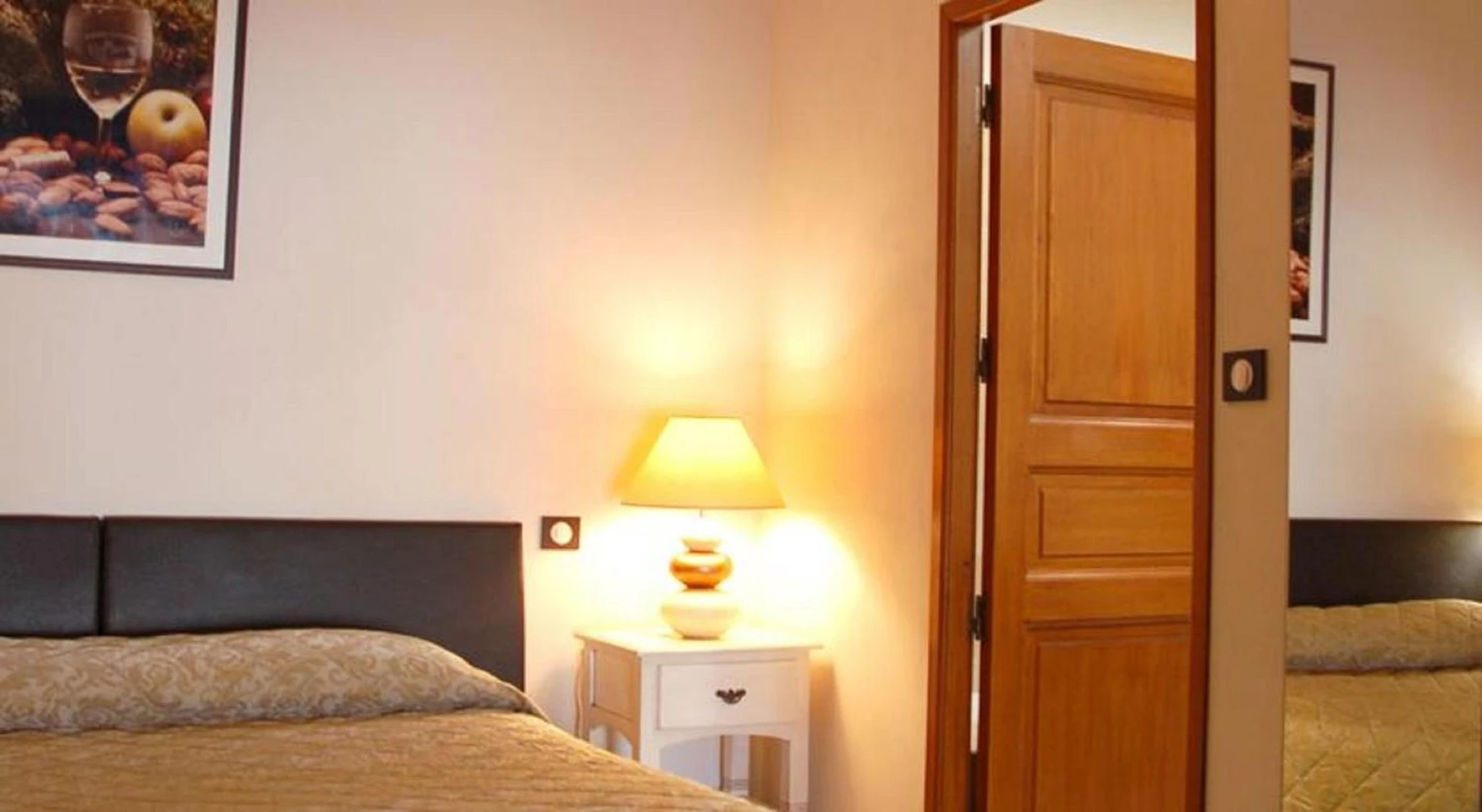 Chambre disponible pour un séminaire d'entreprise à Logis Hostellerie des Ducs - Duras