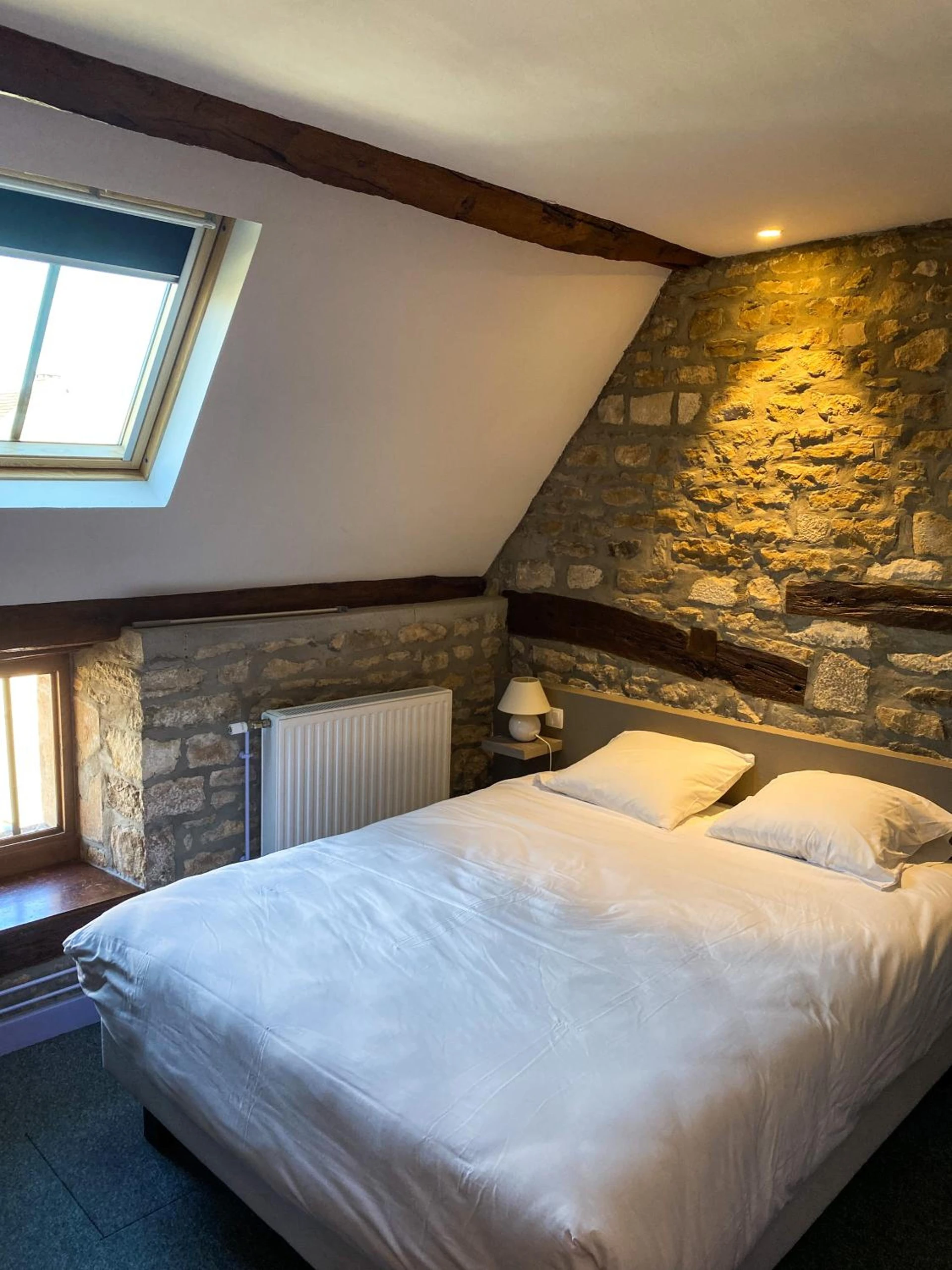 Chambre disponible pour un séminaire d'entreprise à Hostellerie Du Chateau - Châteauneuf