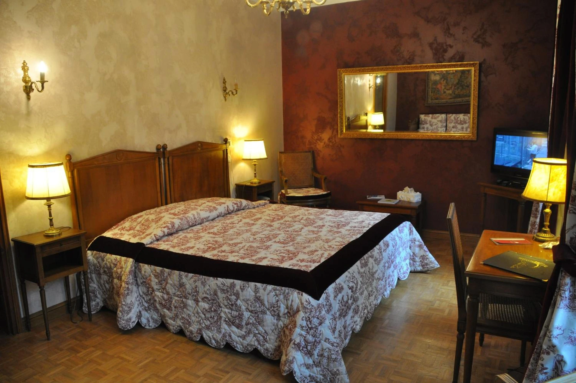 Chambre disponible pour un séminaire d'entreprise à Logis Hostellerie Du Grand Duc hôtel restaurant - Gincla