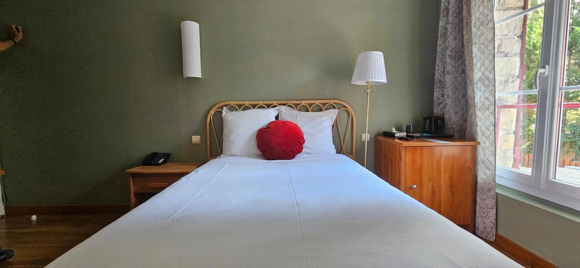 Chambre disponible pour un séminaire d'entreprise à Hostellerie Du Lys - Lamorlaye