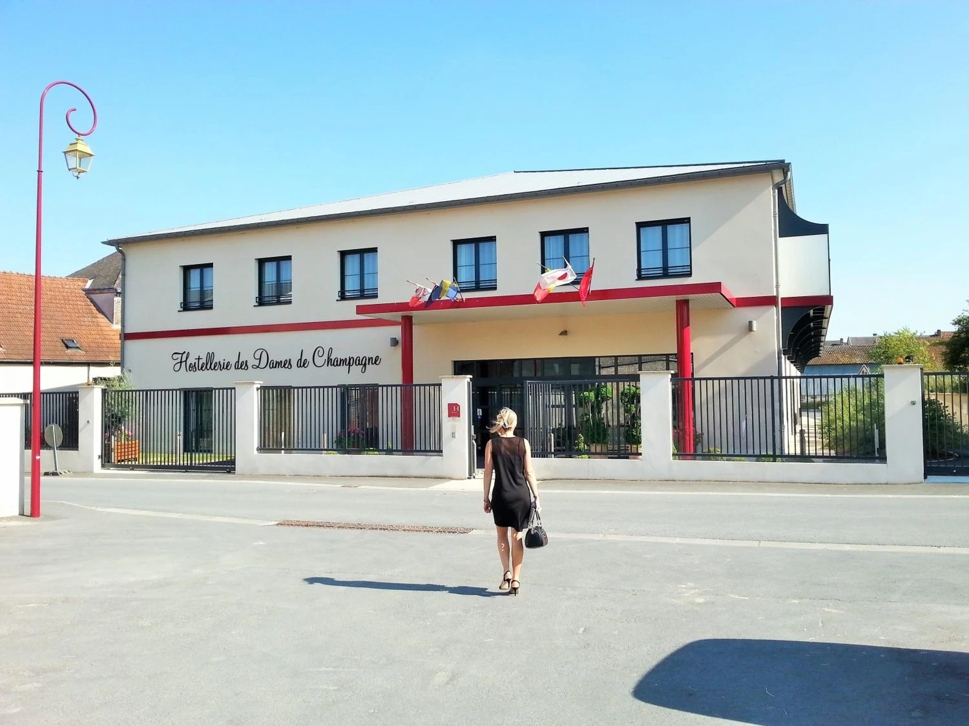 Organiser un séminaire d'entreprise : Logis Hostellerie Du Mont Aimé à bergeres-les-vertus