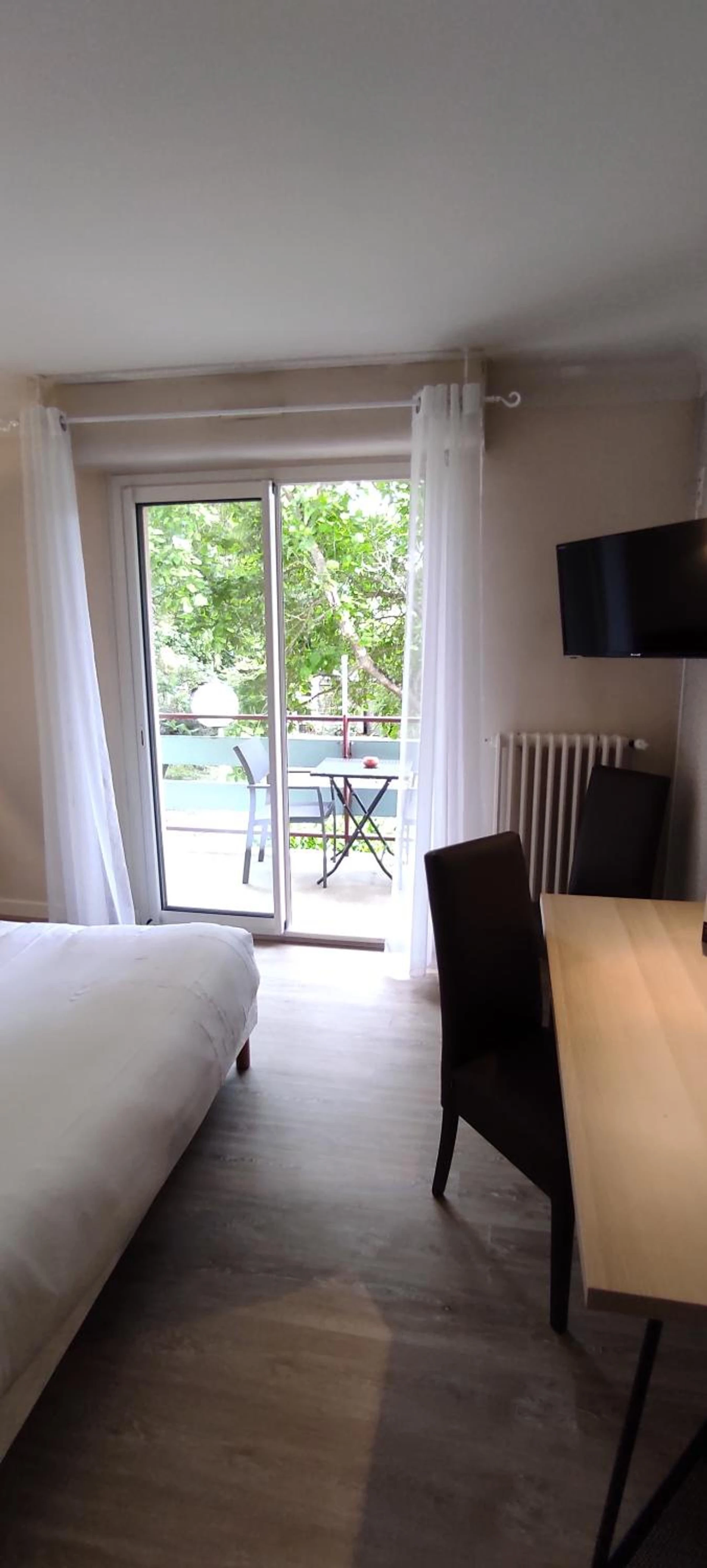 Chambre disponible pour un séminaire d'entreprise à Hostellerie du Parc - Labarthe-Inard