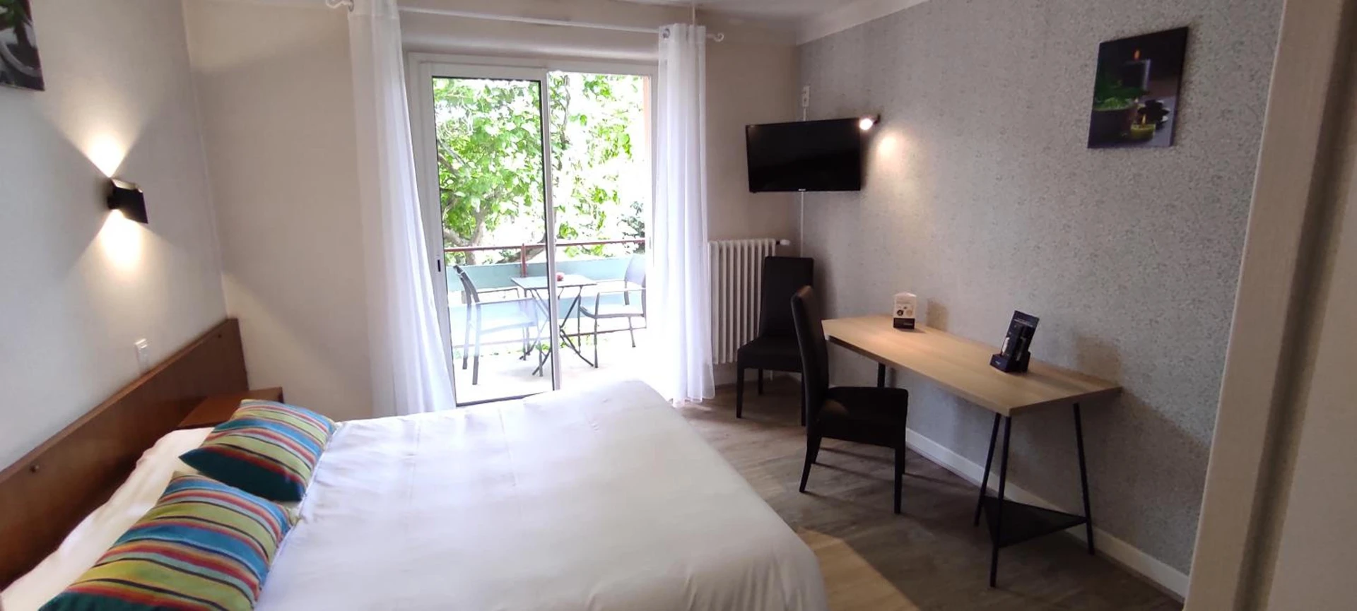 Magnifique chambre pour un séminaire d'entreprise à Hostellerie du Parc - Labarthe-Inard