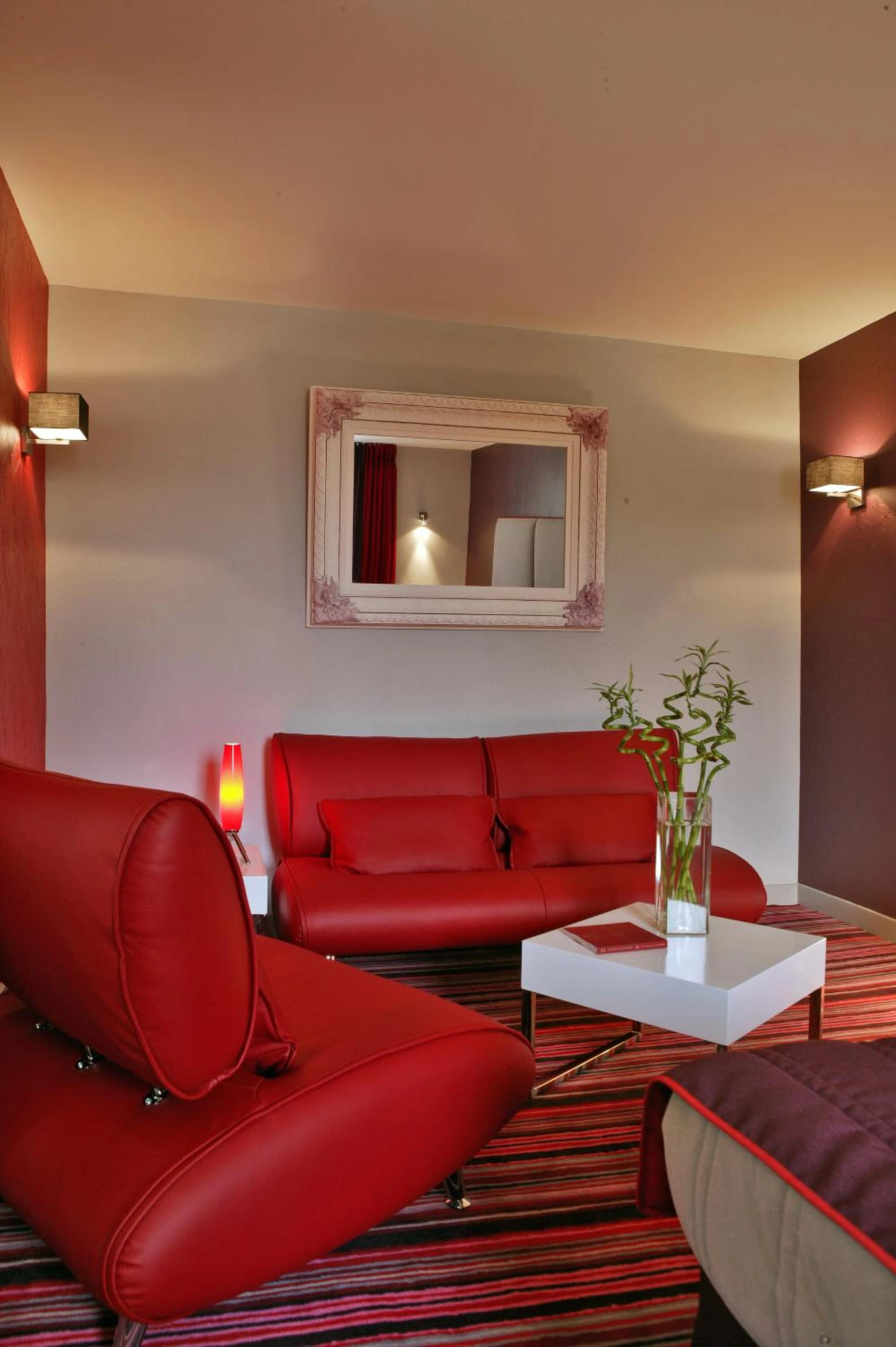 Chambre disponible pour un séminaire d'entreprise à Hostellerie du Passeur - Hôtel & Restaurant - Climatisation et Piscine chauffée - Les Eyzies-de-Tayac-Sireuil