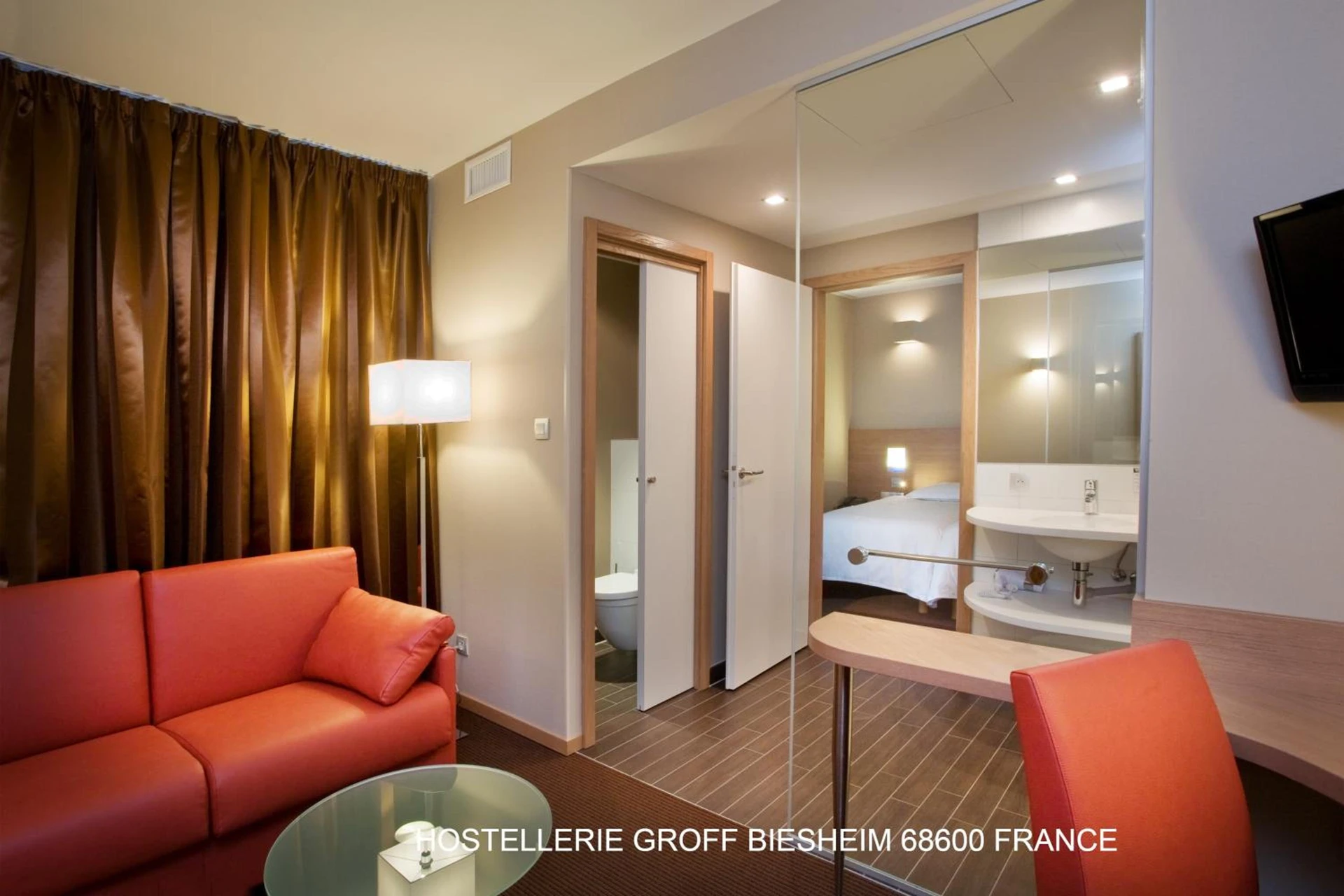 Chambre disponible pour un séminaire d'entreprise à Aux Deux Clefs Hostellerie Groff - Biesheim