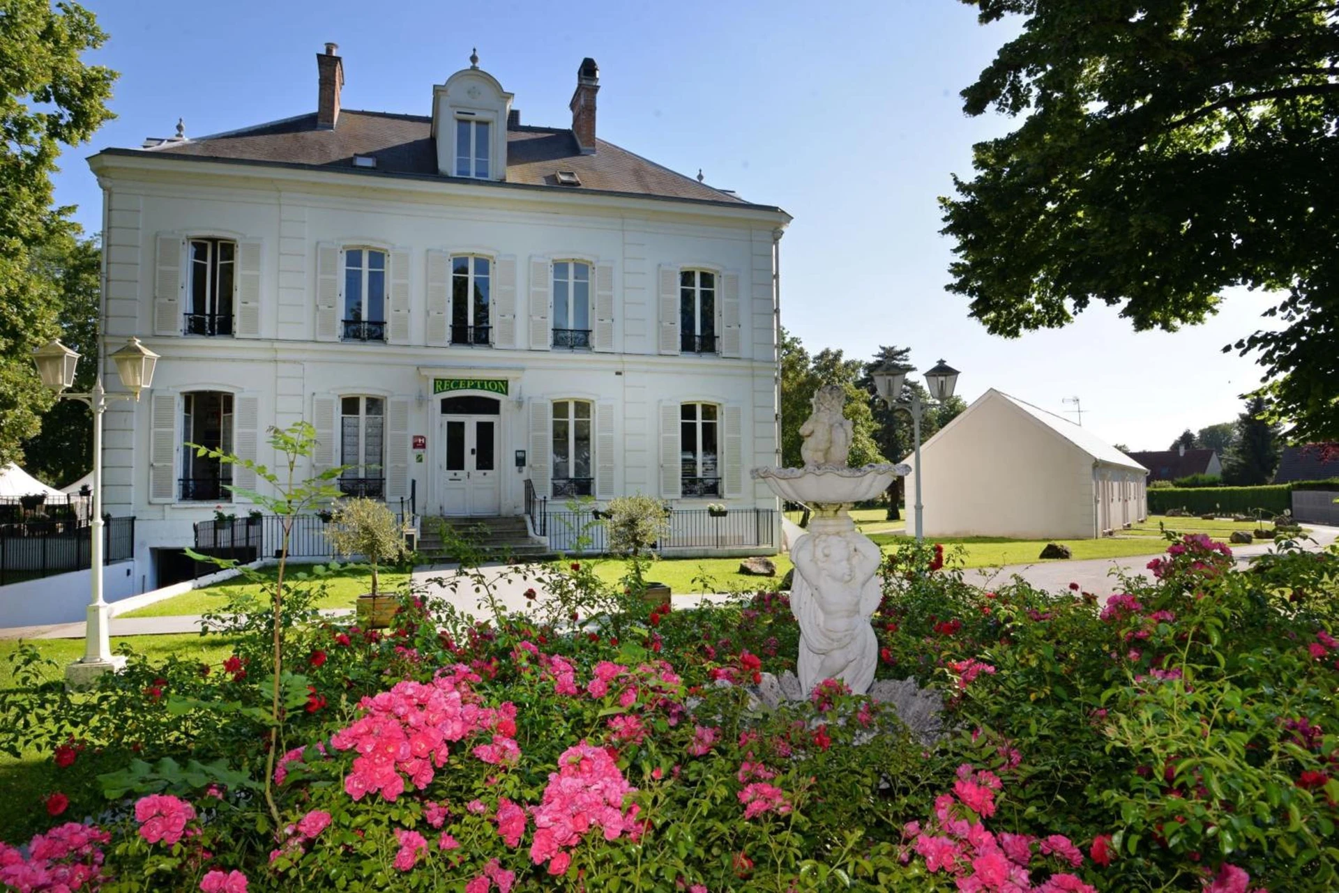 Salle de séminaire à Logis - Hostellerie Le Chatel Nangis - Organiser un événement professionnel à Nangis