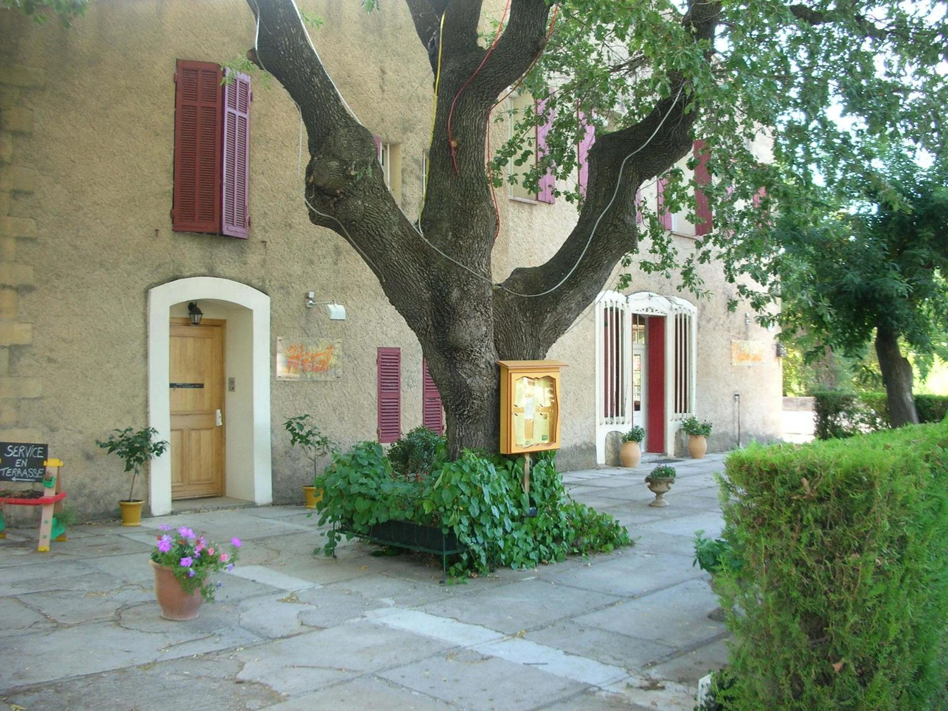 Salle de séminaire à Hostellerie Le Mirabeau - Organiser un événement professionnel à Peyrolles-en-Provence