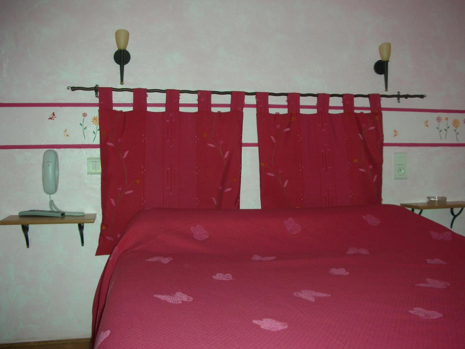 Chambre disponible pour un séminaire d'entreprise à Hostellerie Le Mirabeau - Peyrolles-en-Provence
