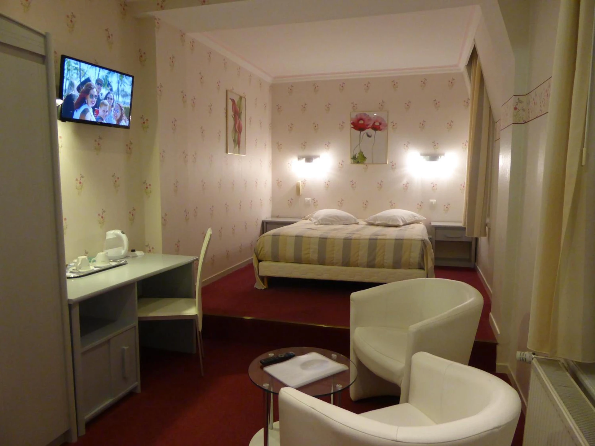 Chambre disponible pour un séminaire d'entreprise à Logis - Hostellerie Saint-Louis & Restaurant Pauze - Bollezeele
