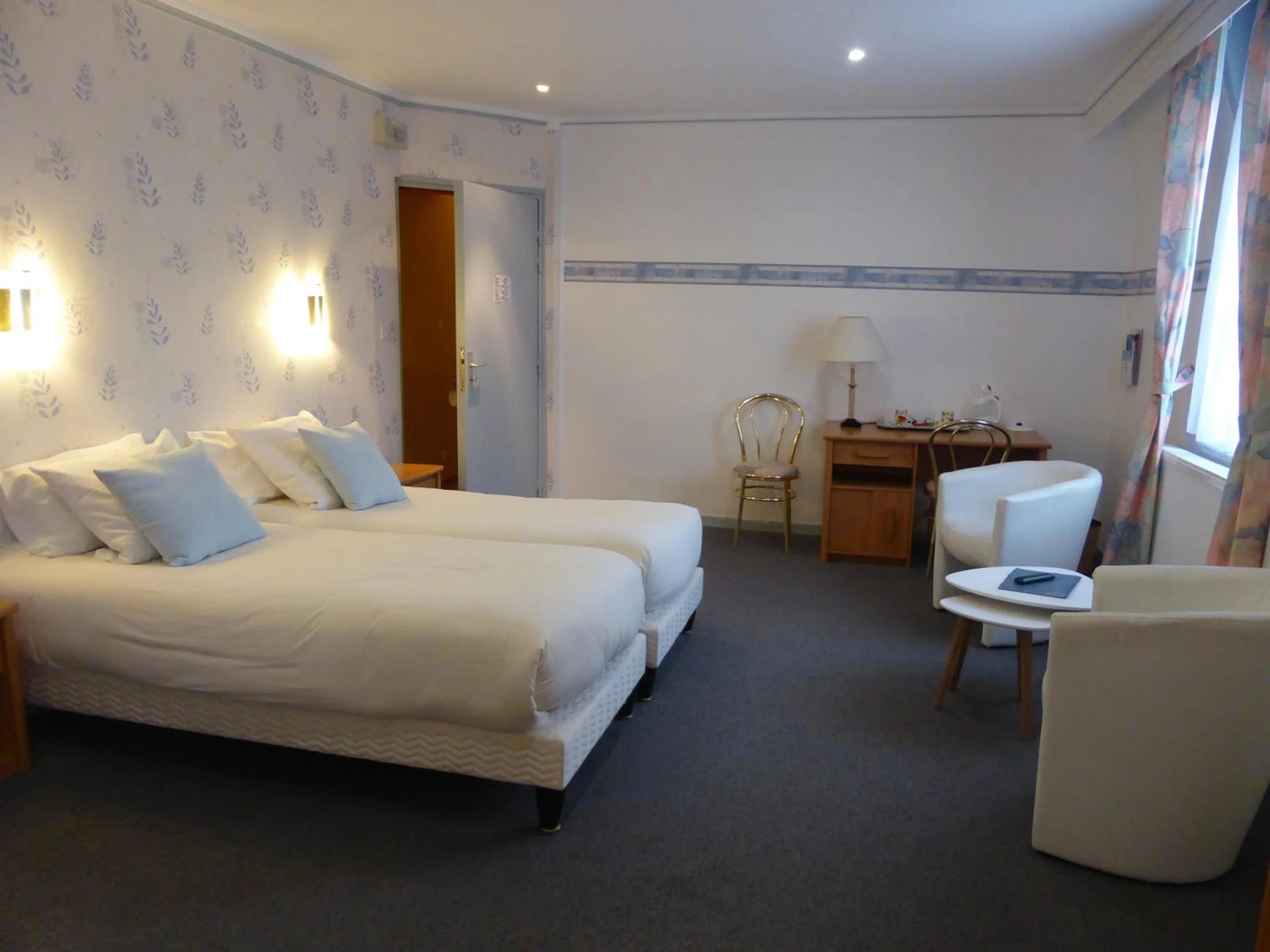 Chambre disponible pour un séminaire d'entreprise à Logis - Hostellerie Saint-Louis & Restaurant Pauze - Bollezeele