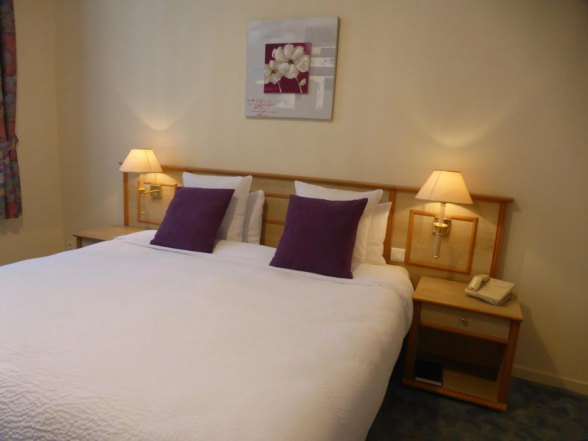 Chambre disponible pour un séminaire d'entreprise à Logis - Hostellerie Saint-Louis & Restaurant Pauze - Bollezeele