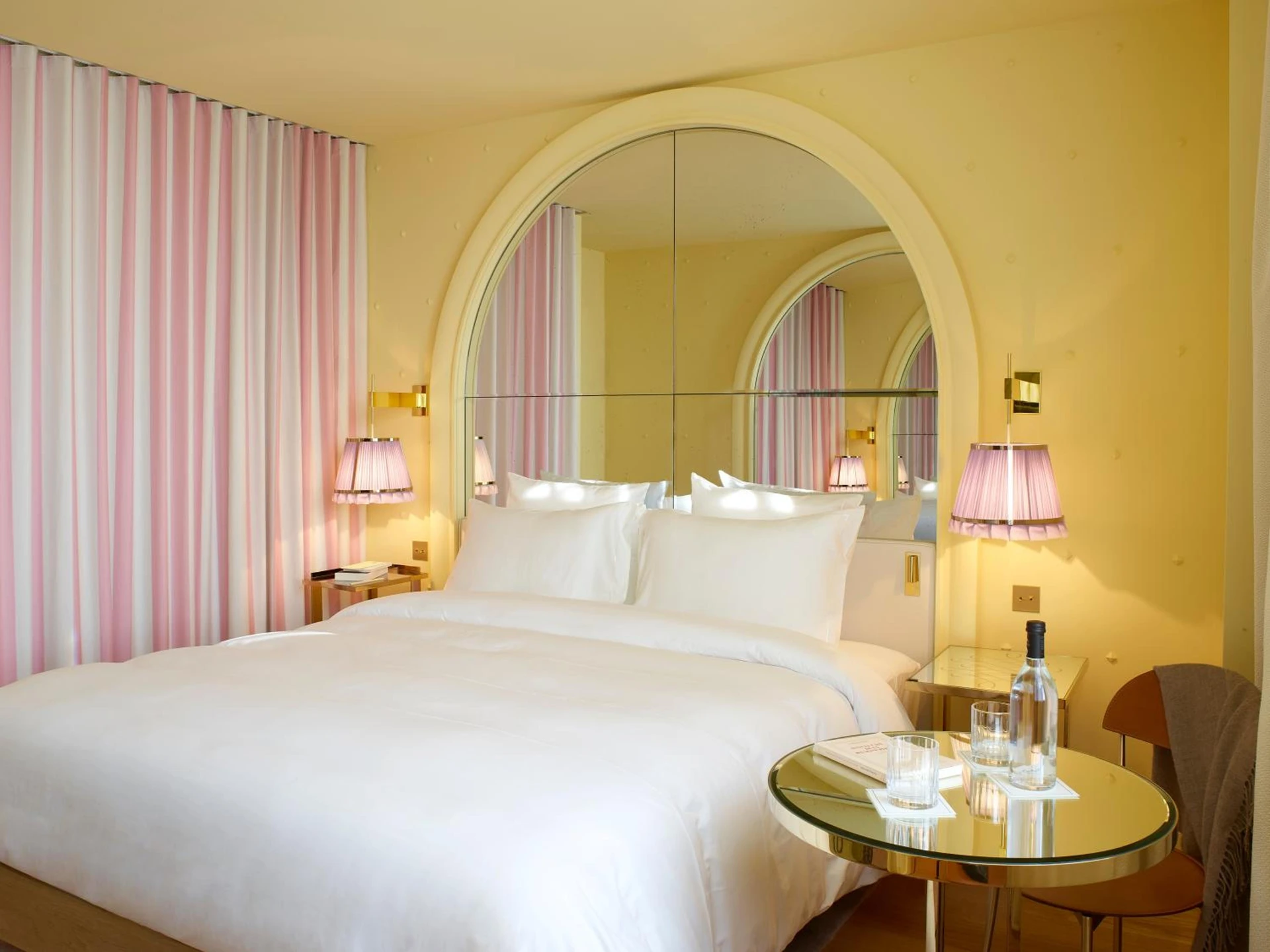 Chambre disponible pour un séminaire d'entreprise à 9Confidentiel - Paris