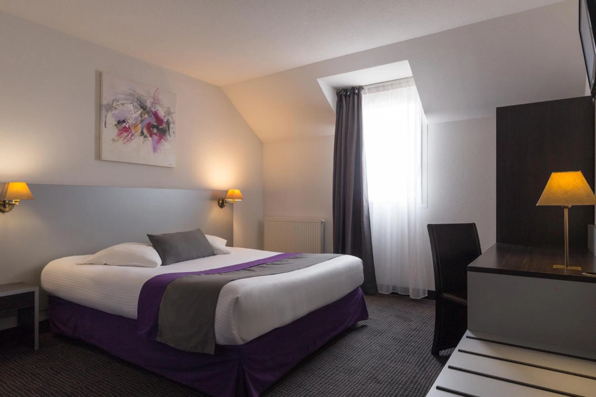 Chambre disponible pour un séminaire d'entreprise à The Originals City, Hôtel Acadine, Le Neubourg - Le Neubourg