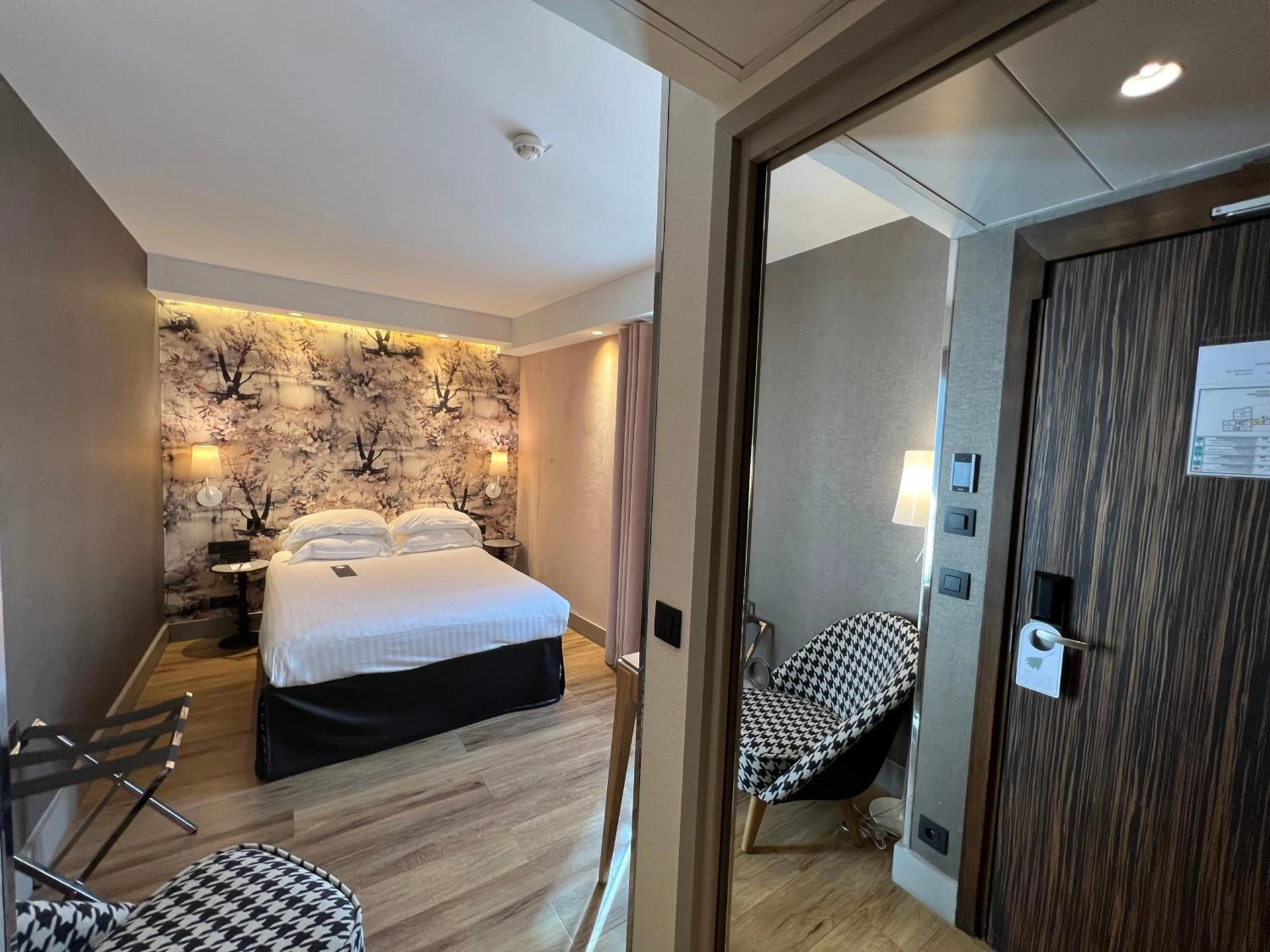 Chambre disponible pour un séminaire d'entreprise à Hotel Acanthe - Boulogne Billancourt - Boulogne-Billancourt
