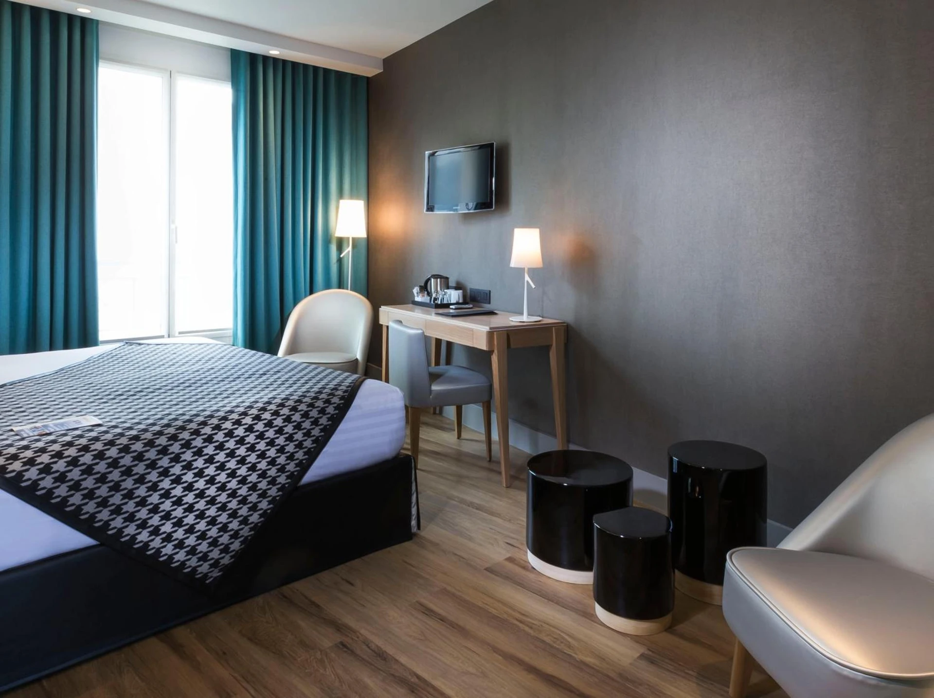 Magnifique chambre pour un séminaire d'entreprise à Hotel Acanthe - Boulogne Billancourt - Boulogne-Billancourt