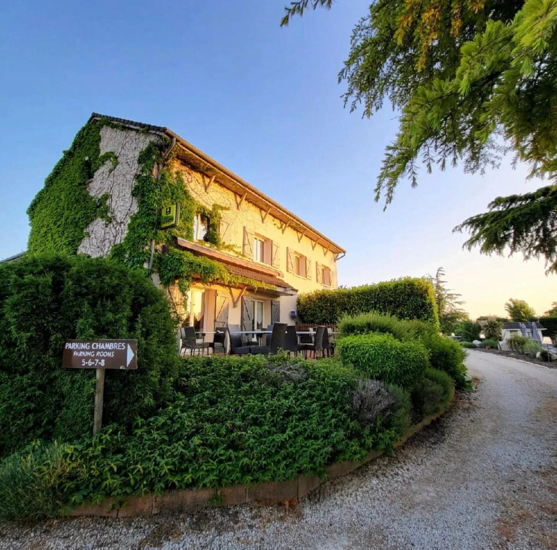 Salle de séminaire à Hôtel Parc Adélie - Logis Hôtels - Organiser un événement professionnel à Montagny-lès-Beaune