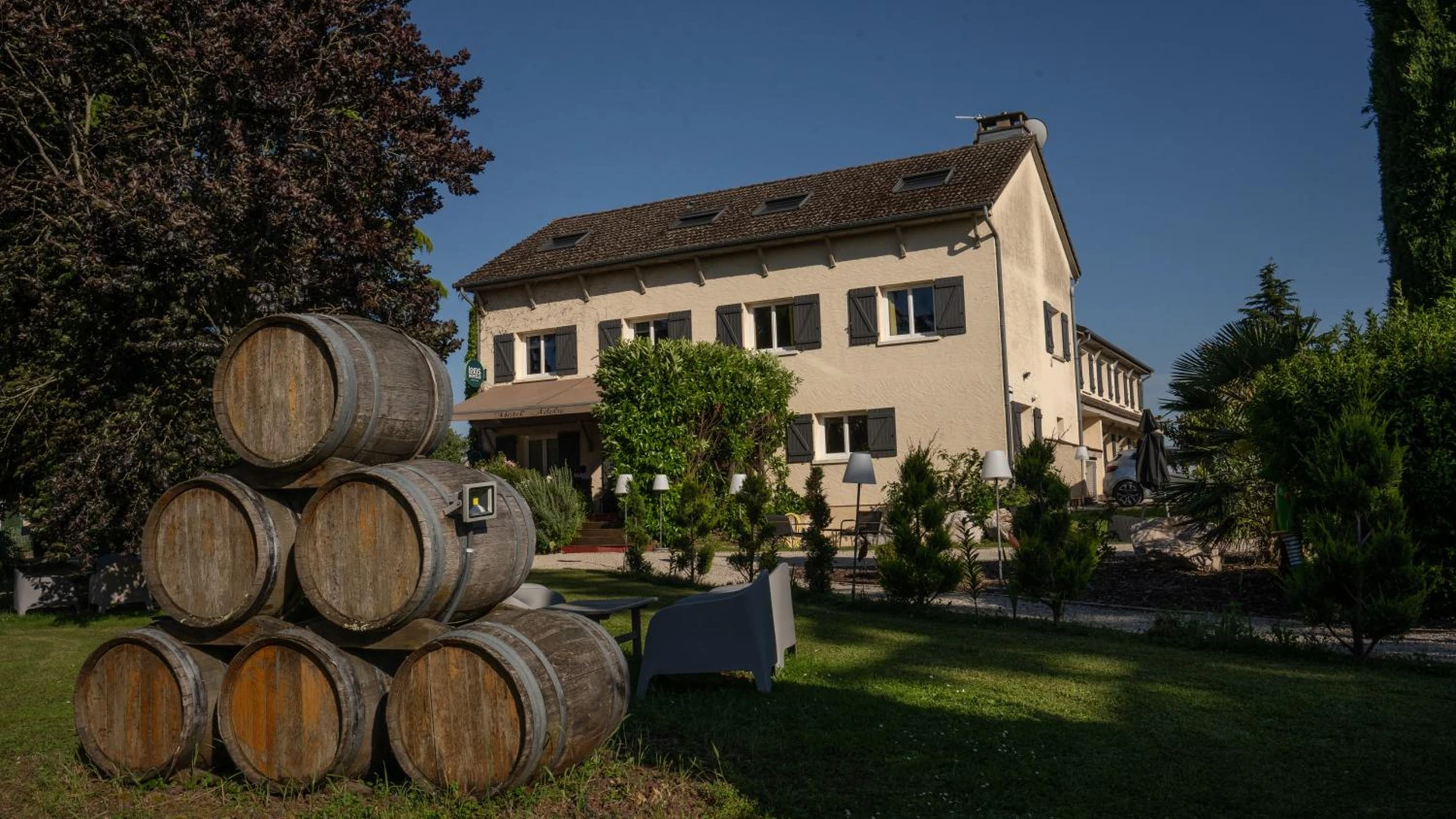 Ambiance de travail pour séminaire d'entreprise à Hôtel Parc Adélie - Logis Hôtels - Montagny-lès-Beaune