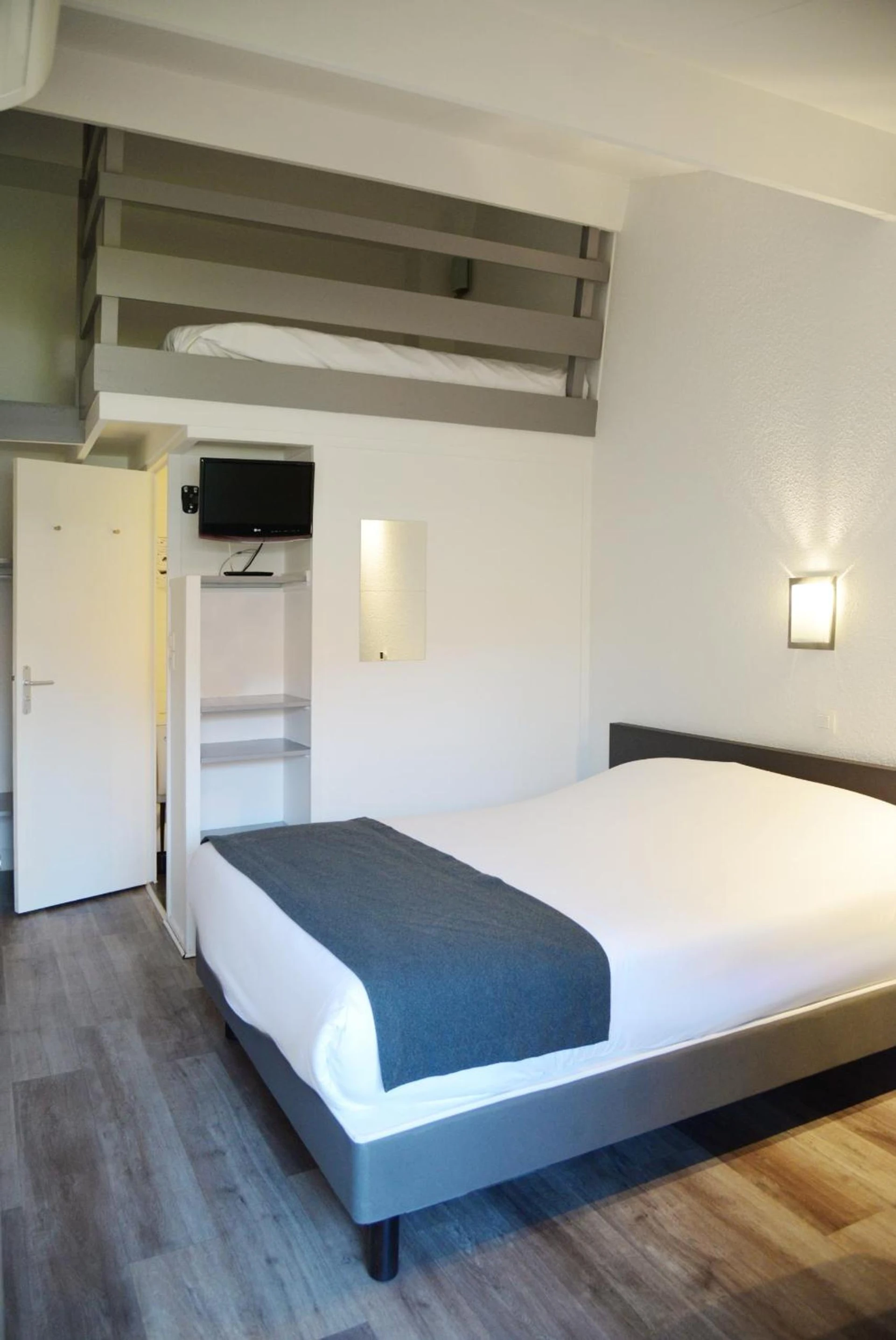 Chambre disponible pour un séminaire d'entreprise à Aerel Hotel Aéroport Blagnac - Saint-Genès-Champanelle