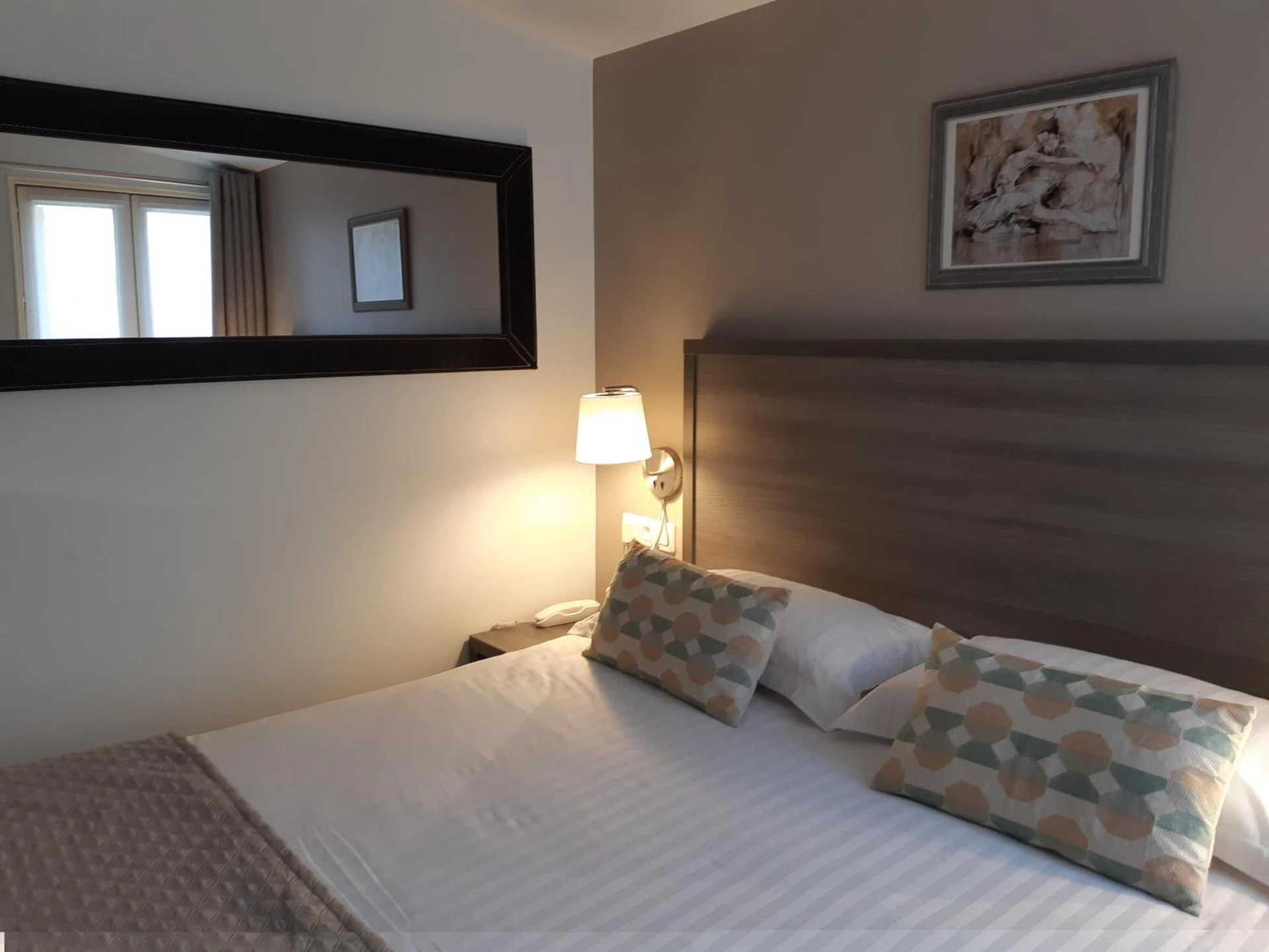 Magnifique chambre pour un séminaire d'entreprise à Aerotel Versailles Saint Cyr - L'étape du Silence - Chalon-sur-Saône