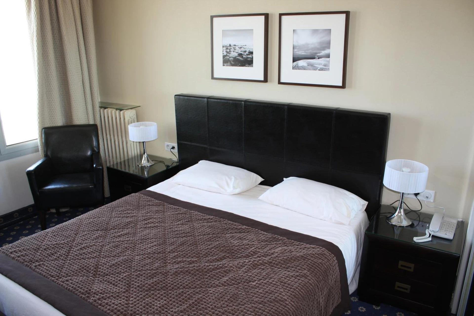 Chambre disponible pour un séminaire d'entreprise à Hotel Aguado - Dieppe