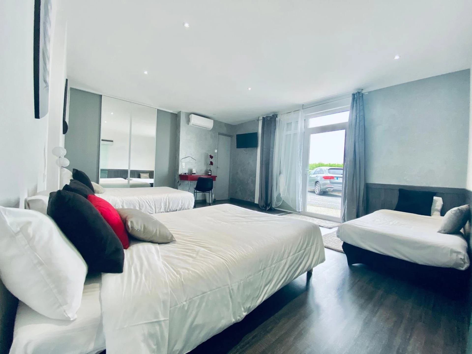 Magnifique chambre pour un séminaire d'entreprise à Hotel Air-lane - Saint-Léger-sous-Brienne